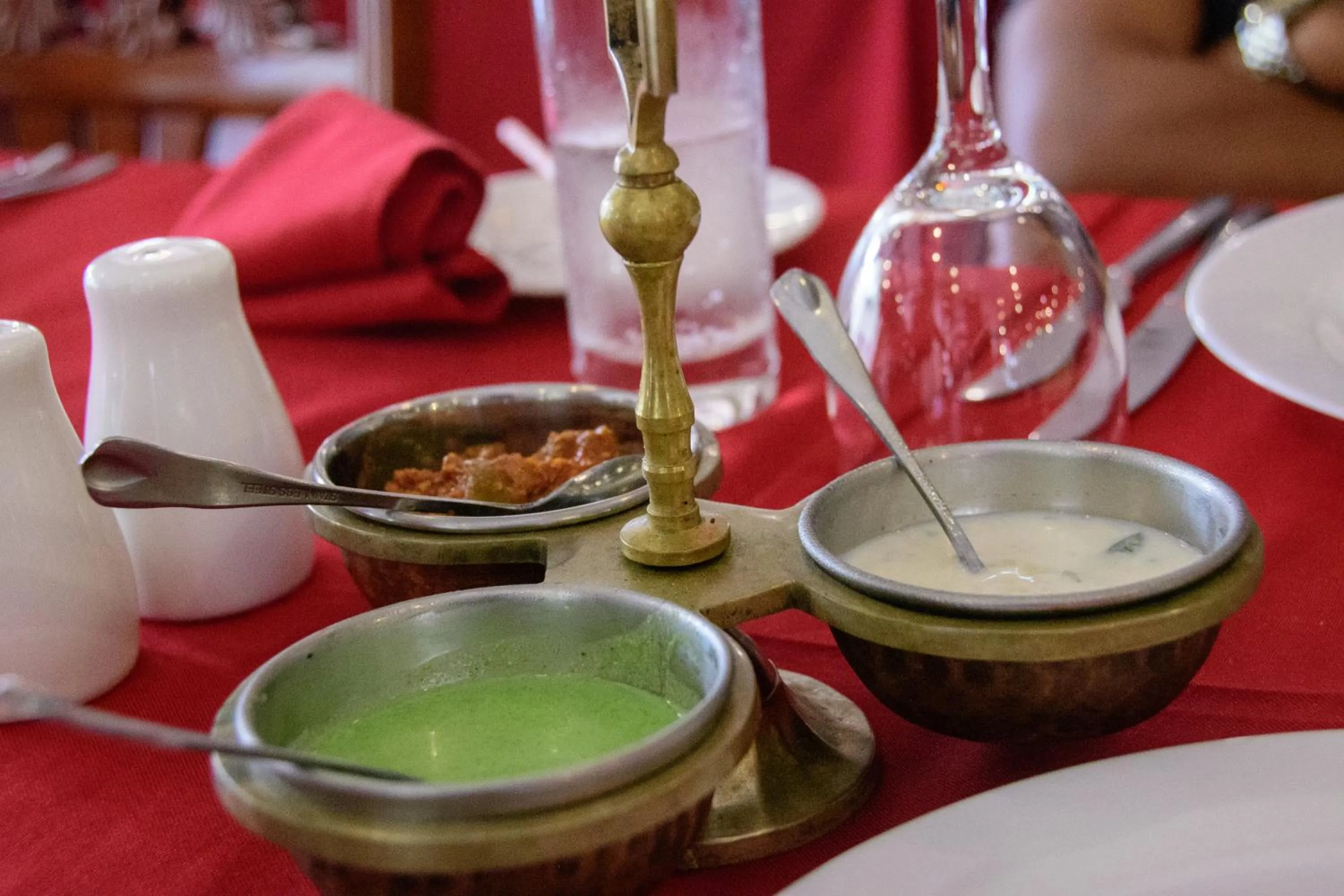 Restaurant/places to eat in Oceanic Villa