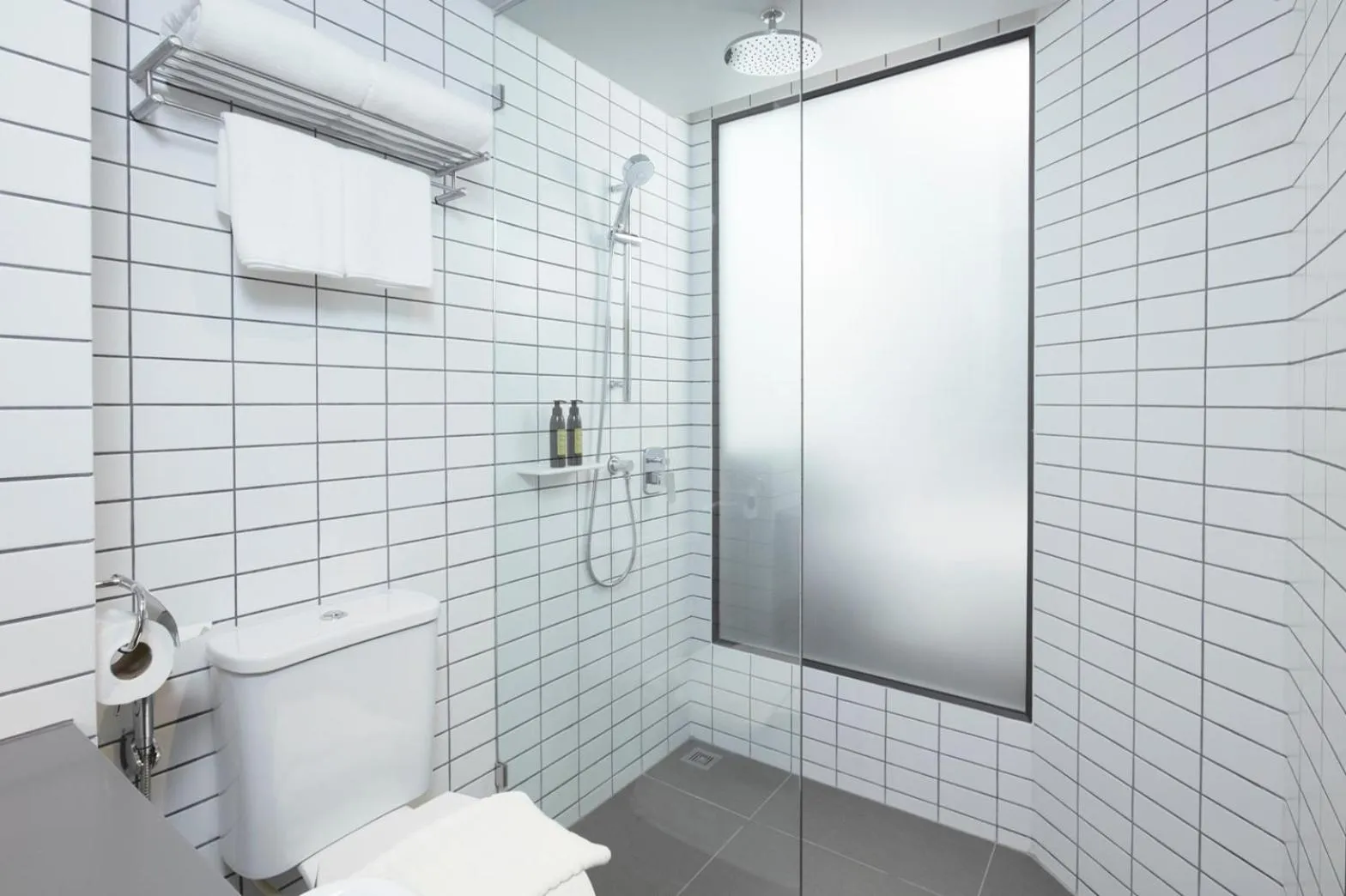 Shower in The Quarter Silom by UHG