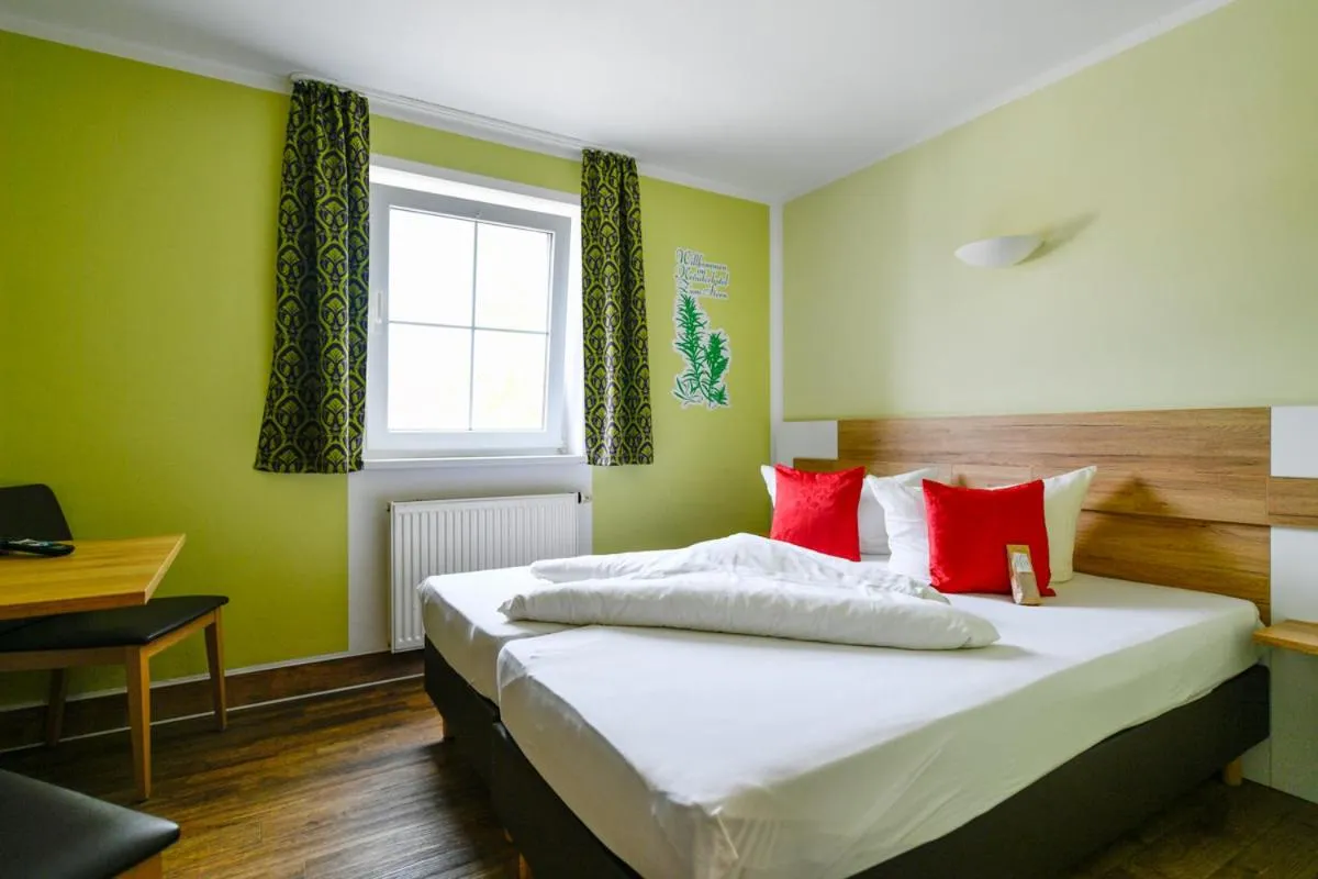 Bedroom, Bed in Hotel Zum Stern Spreewald