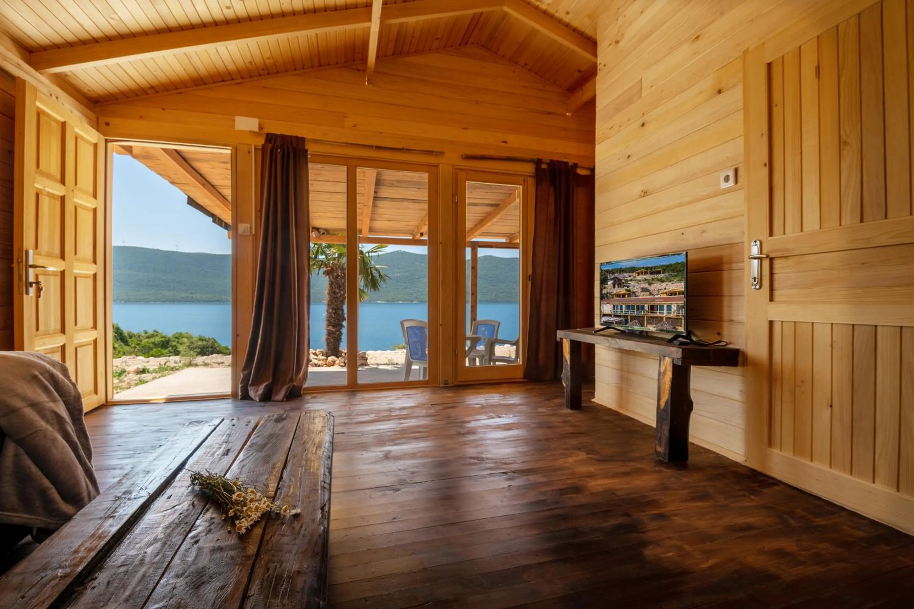 Apartment with Sea View in Feral Beach