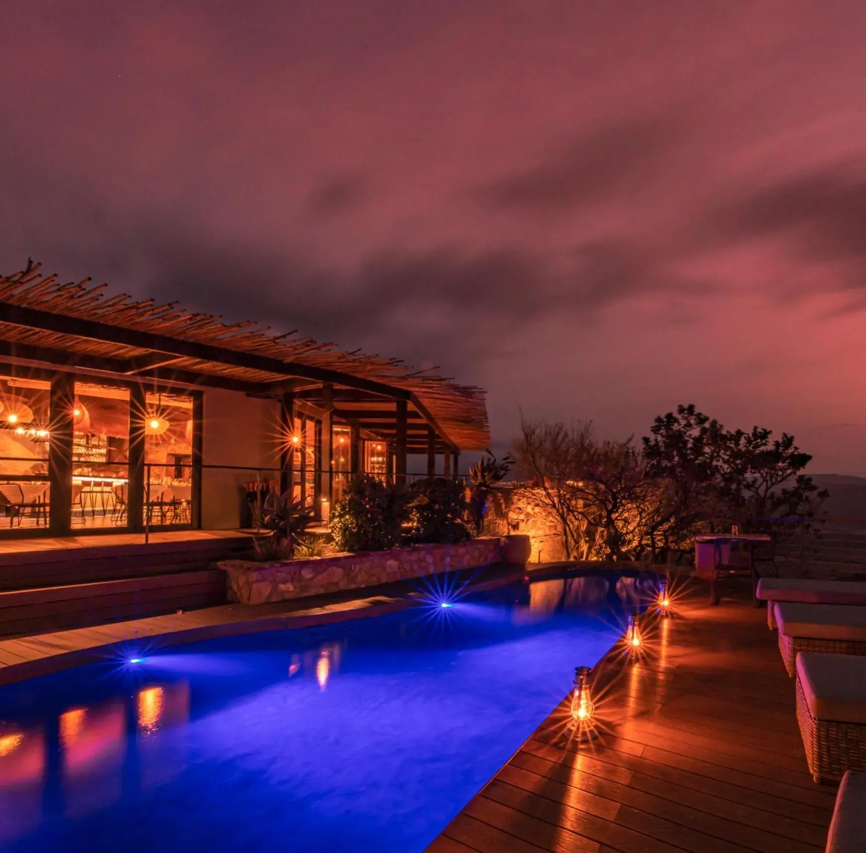 Zulu Rock Lodge - Babanango Game Reserve Zulu Rock Lodge - Babanango Game Reserve