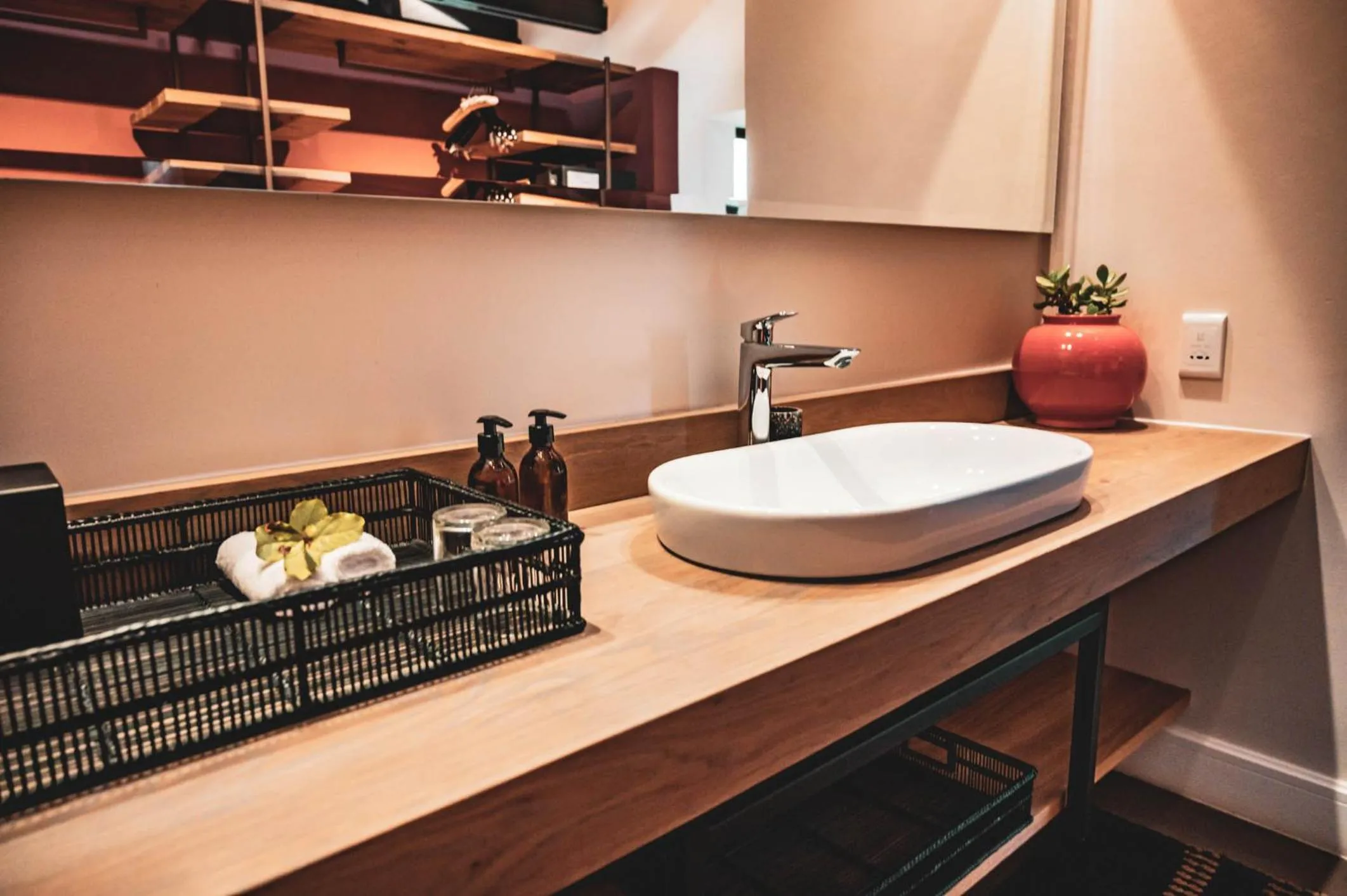Bathroom in Zulu Rock Lodge - Babanango Game Reserve