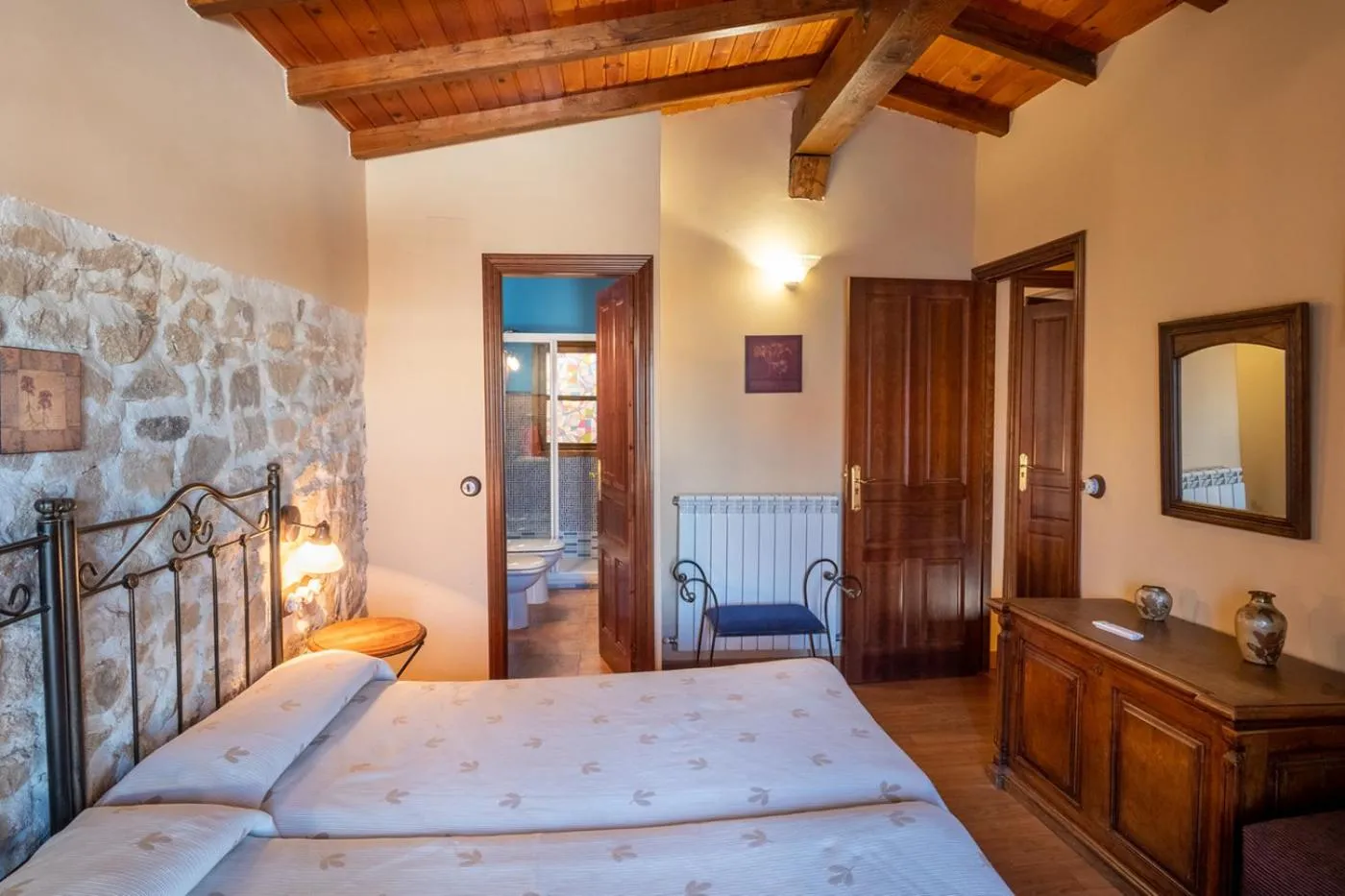 Photo of the whole room, Bed in Casa Rural El Molino