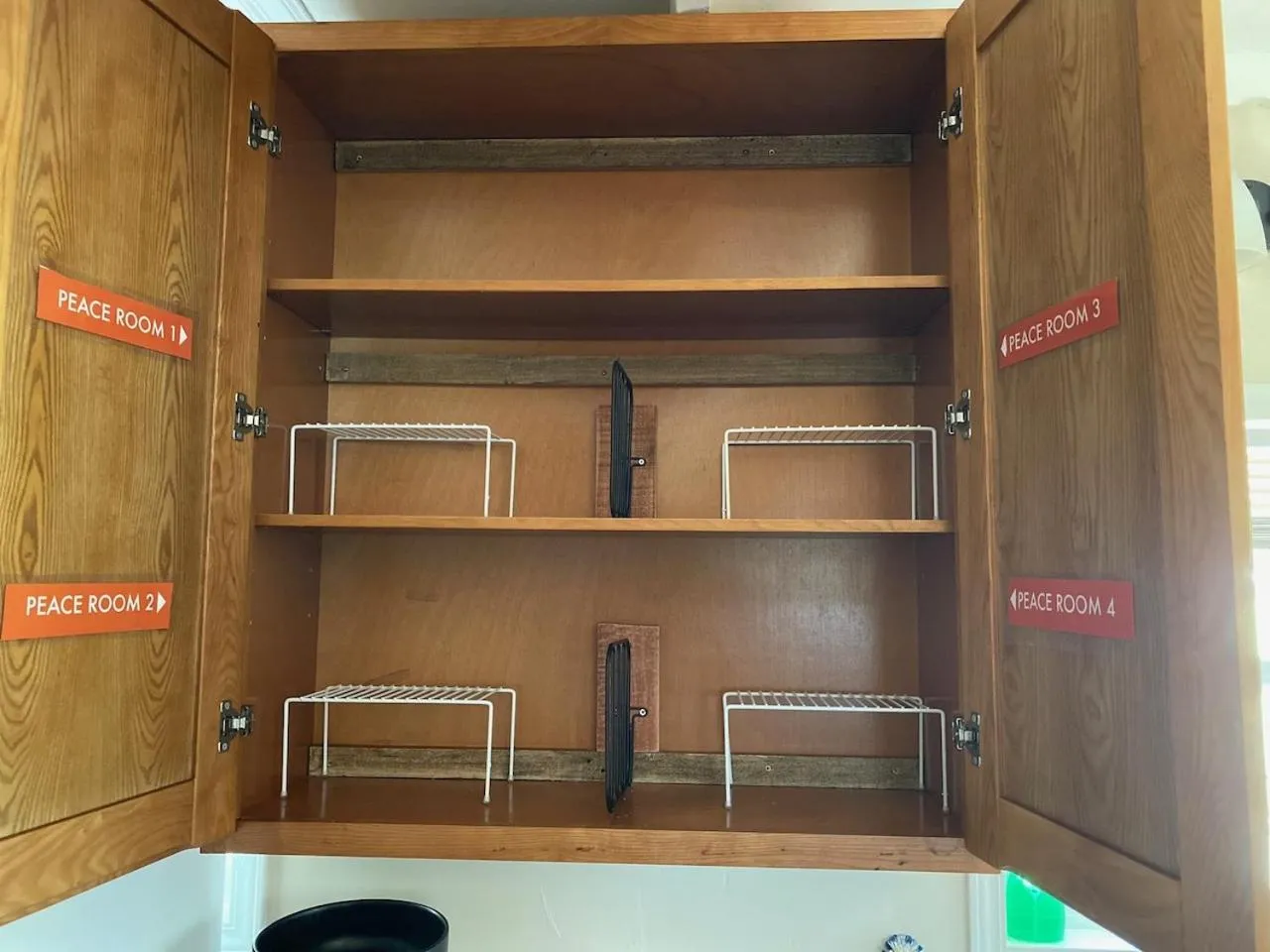 Communal kitchen in WHOLE Family - Barrette