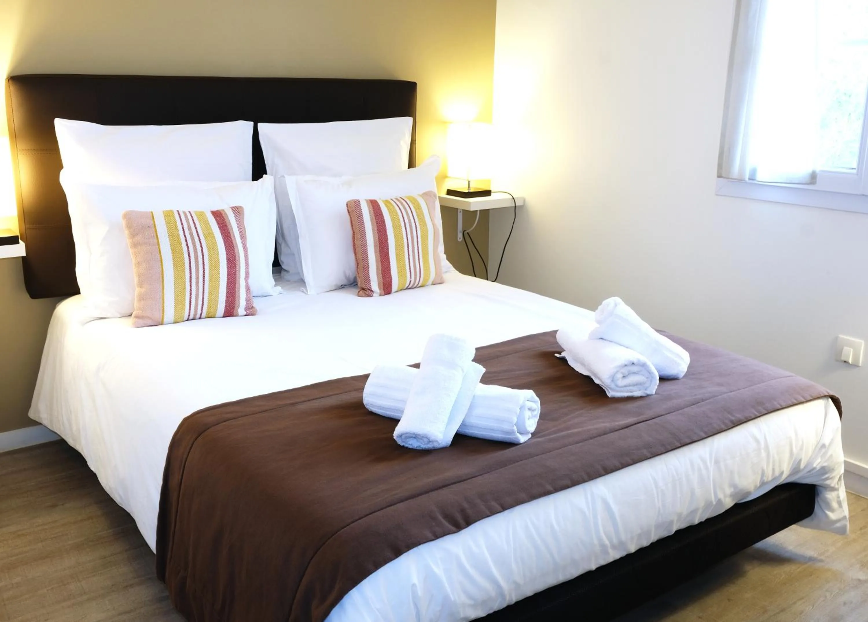 Bed in Hôtel et Chambres d'hôtes Les Mureaux - Les chambres de la Marina
