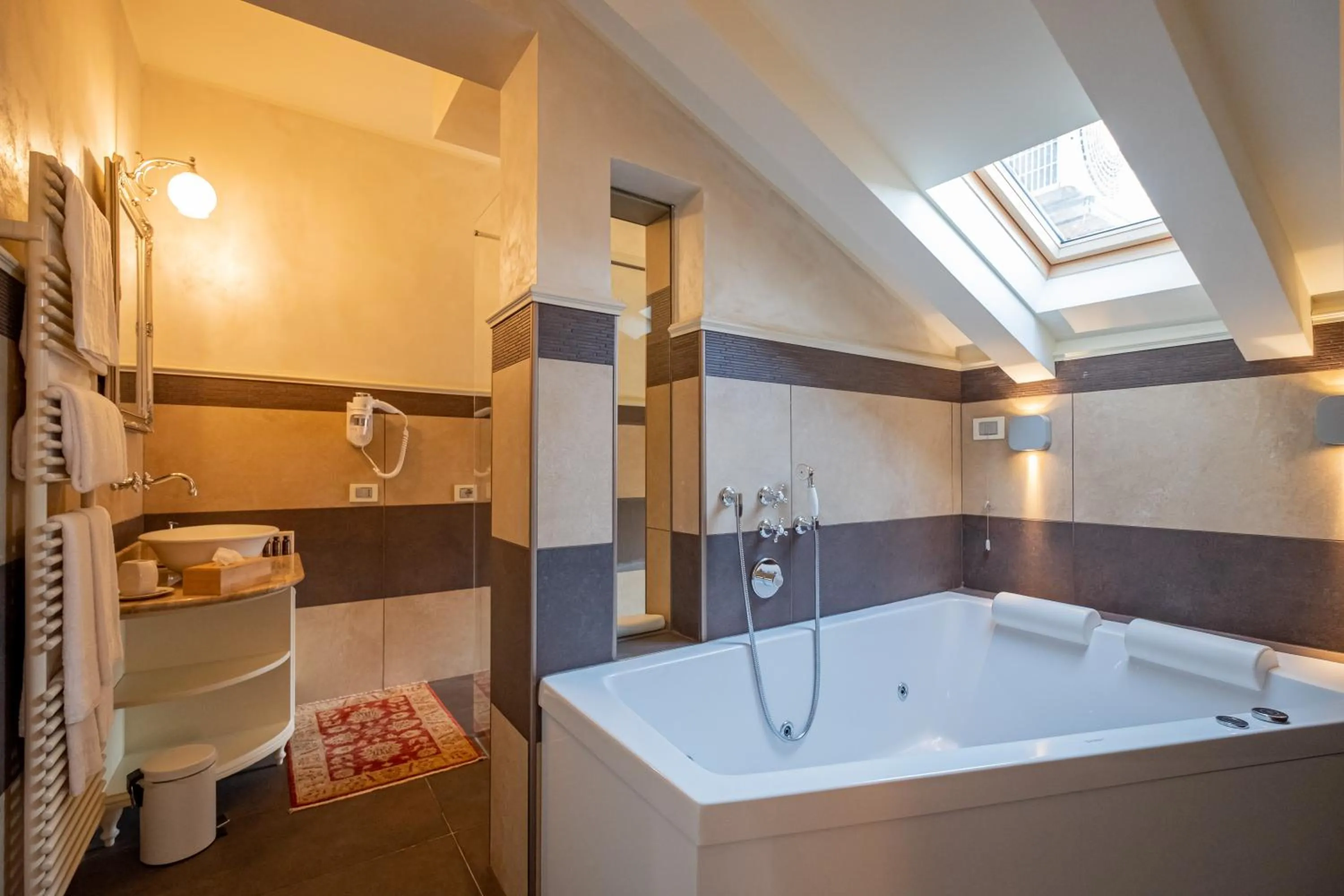 Bath in Relais Colle San Pietro