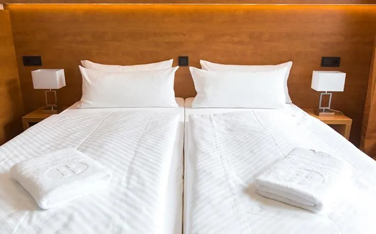 Bed in Dietrich-Bonhoeffer-Hotel Berlin Mitte