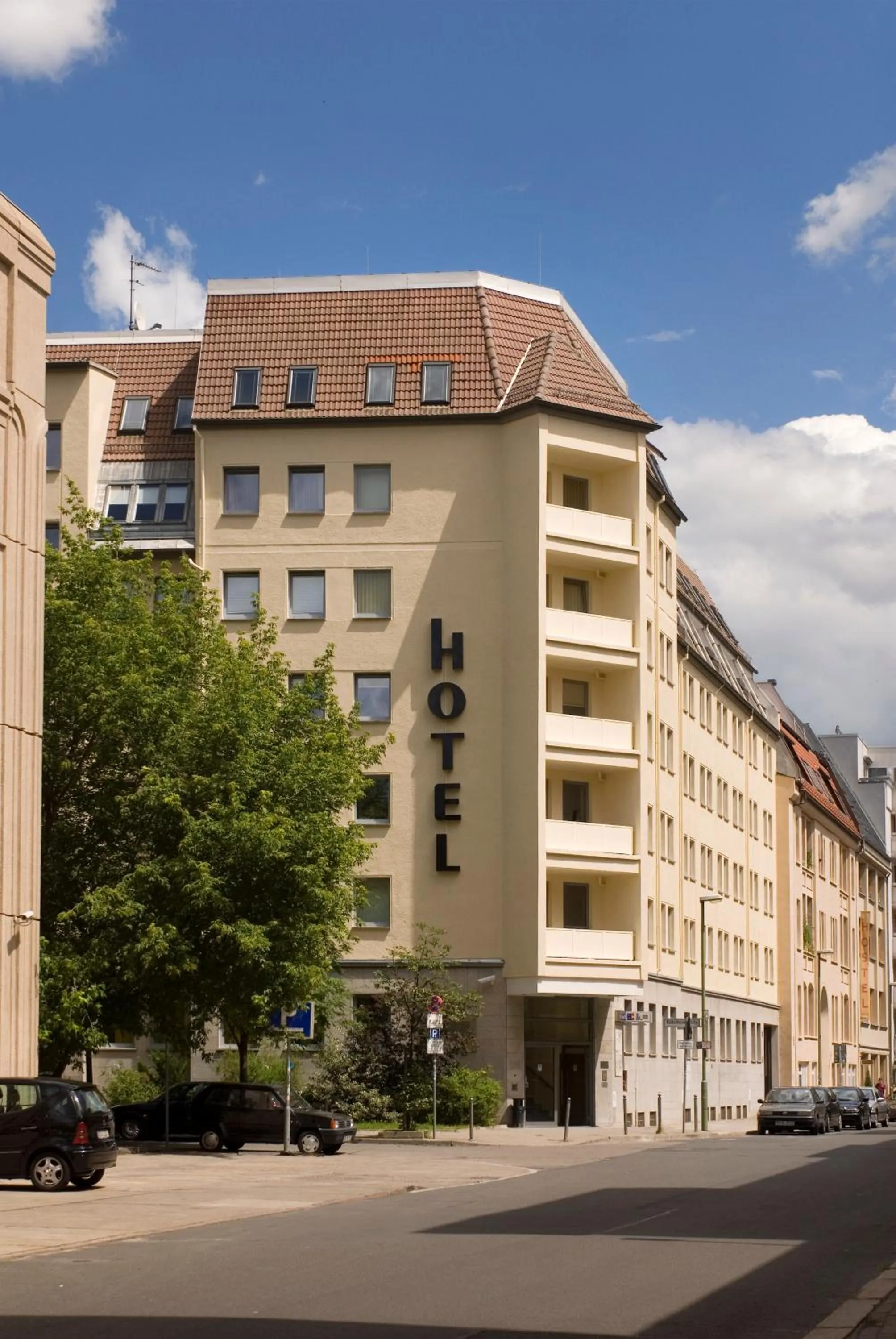 Facade/entrance in Dietrich-Bonhoeffer-Hotel Berlin Mitte
