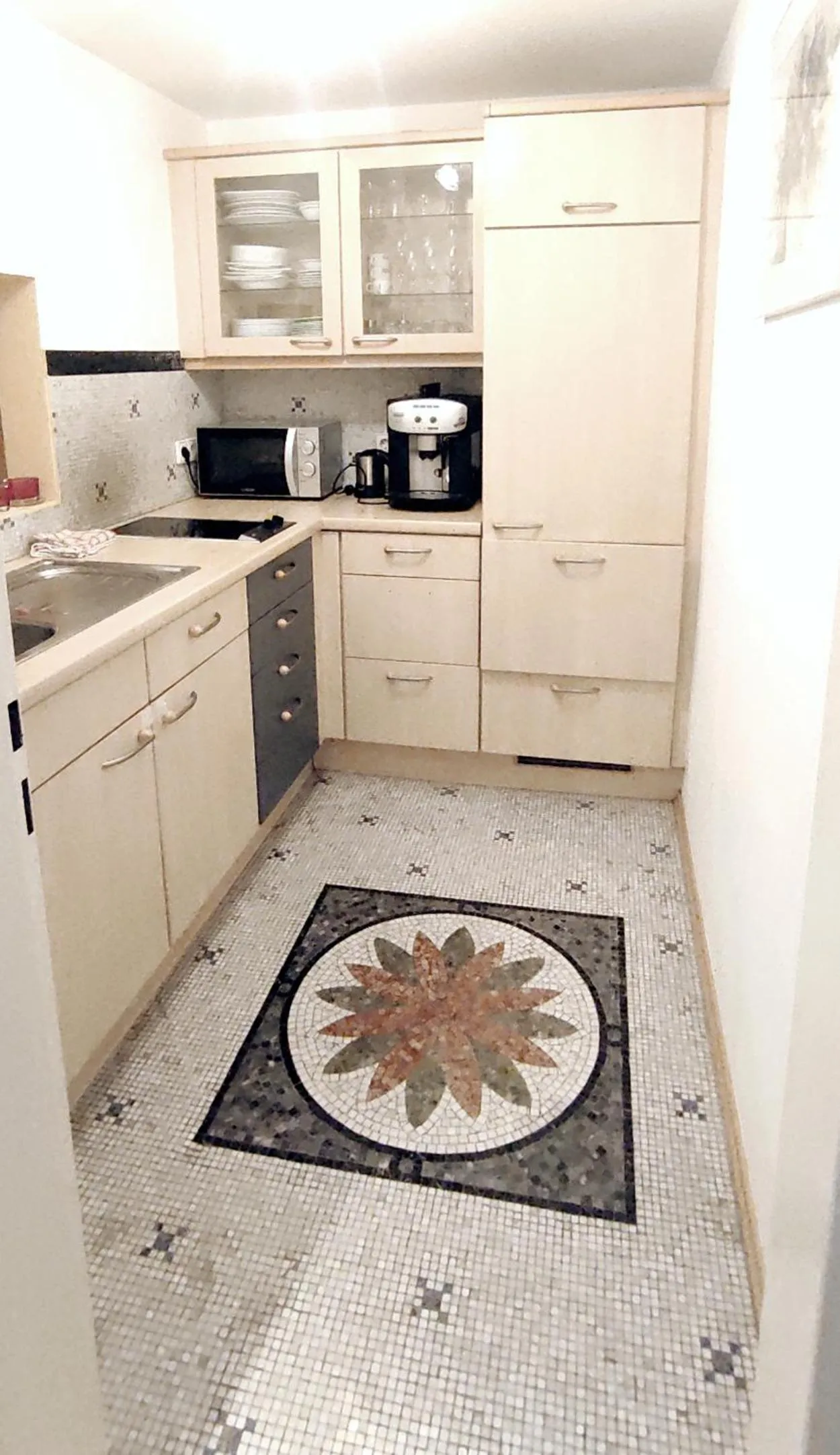 minibar in Hotel Hellers Twenty Four II -24h-Check-In-