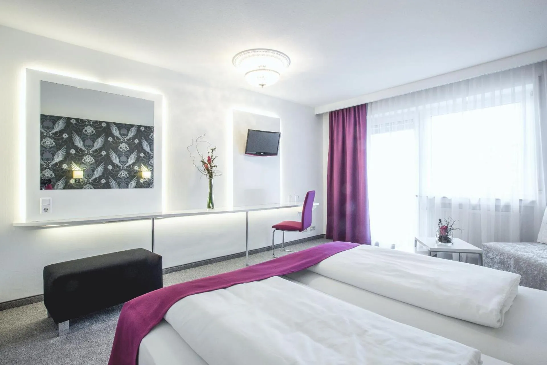 Bed in Hotel Hellers Twenty Four II -24h-Check-In-