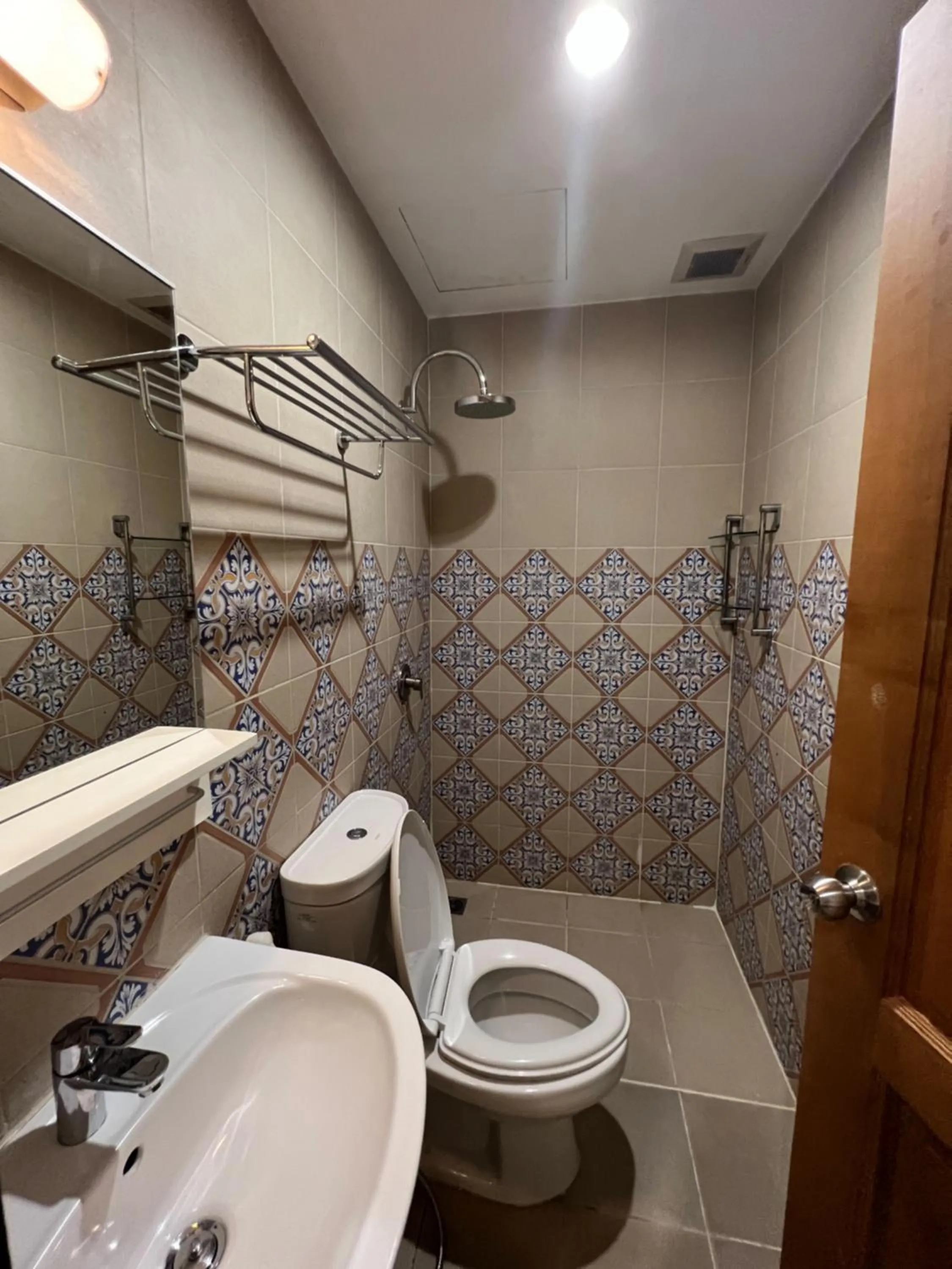 Bathroom in V Check inn Sukhumvit 22