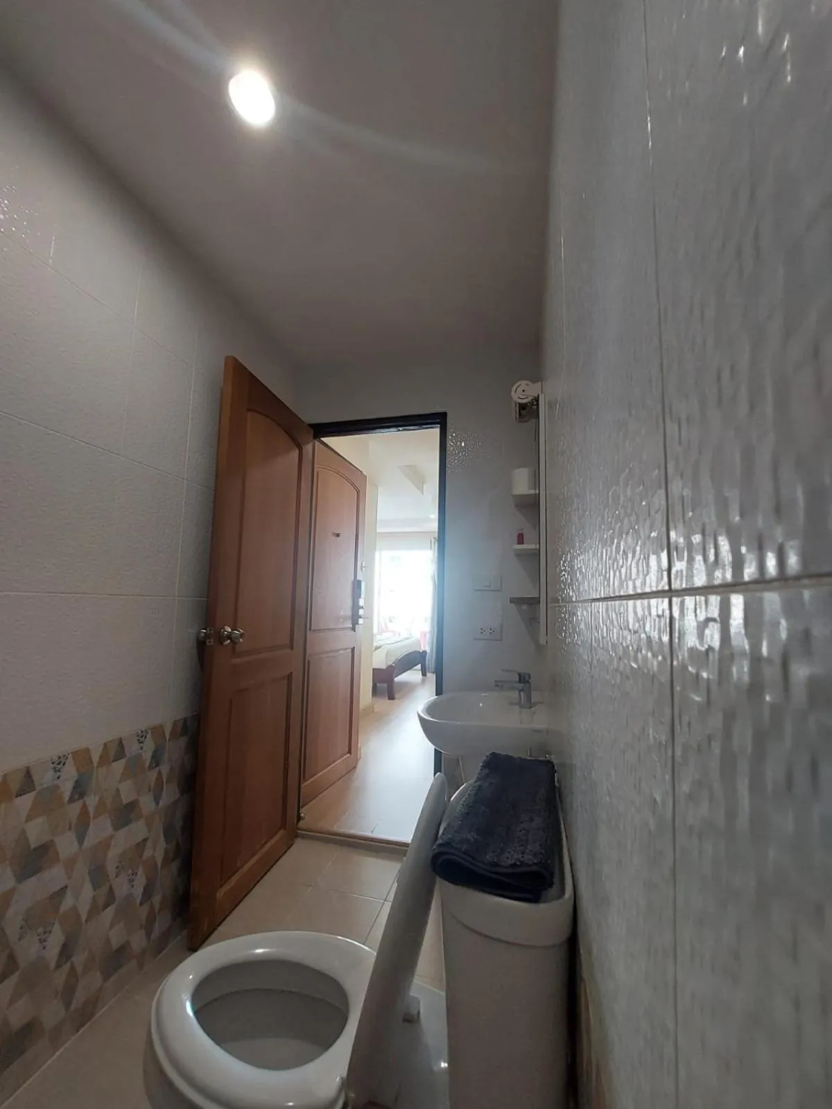 V Check inn Sukhumvit 22