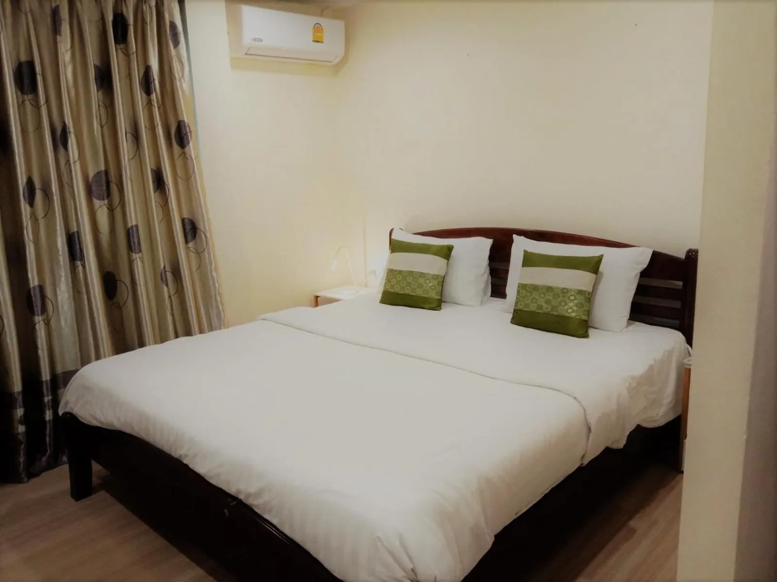 Bedroom, Bed in V Check inn Sukhumvit 22