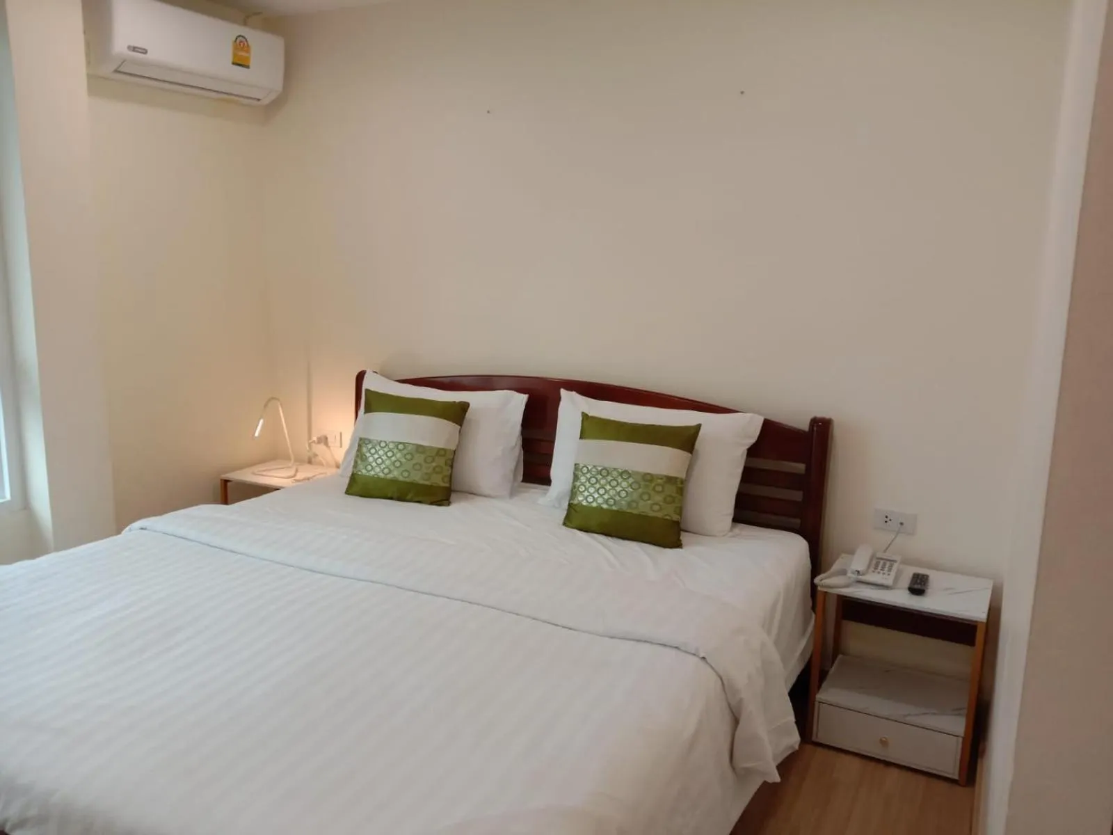 Bed in V Check inn Sukhumvit 22