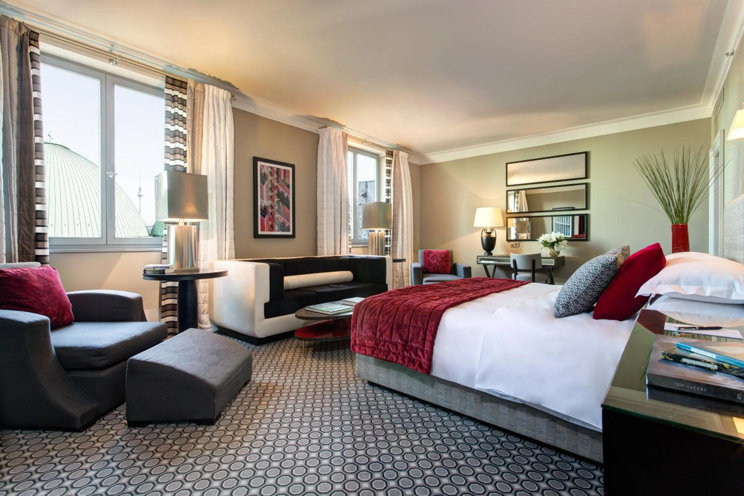 Bed in Hotel De Rome Berlin