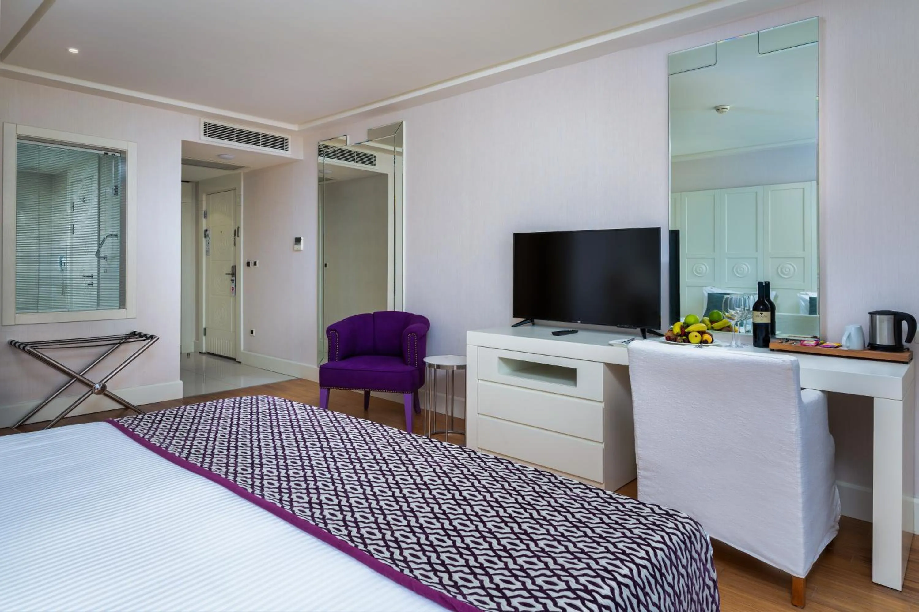 TV and multimedia, Bed in Hillstone Bodrum Hotel & Spa