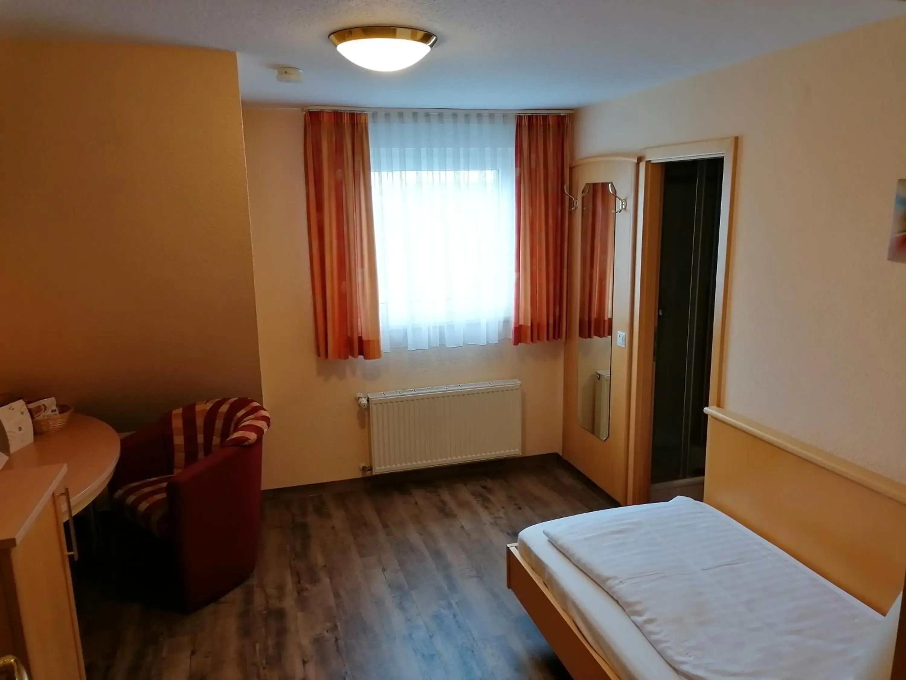 Standard Single Room - single occupancy in Landgasthof Niebler Standard Single Room - single occupancy in Landgasthof Niebler