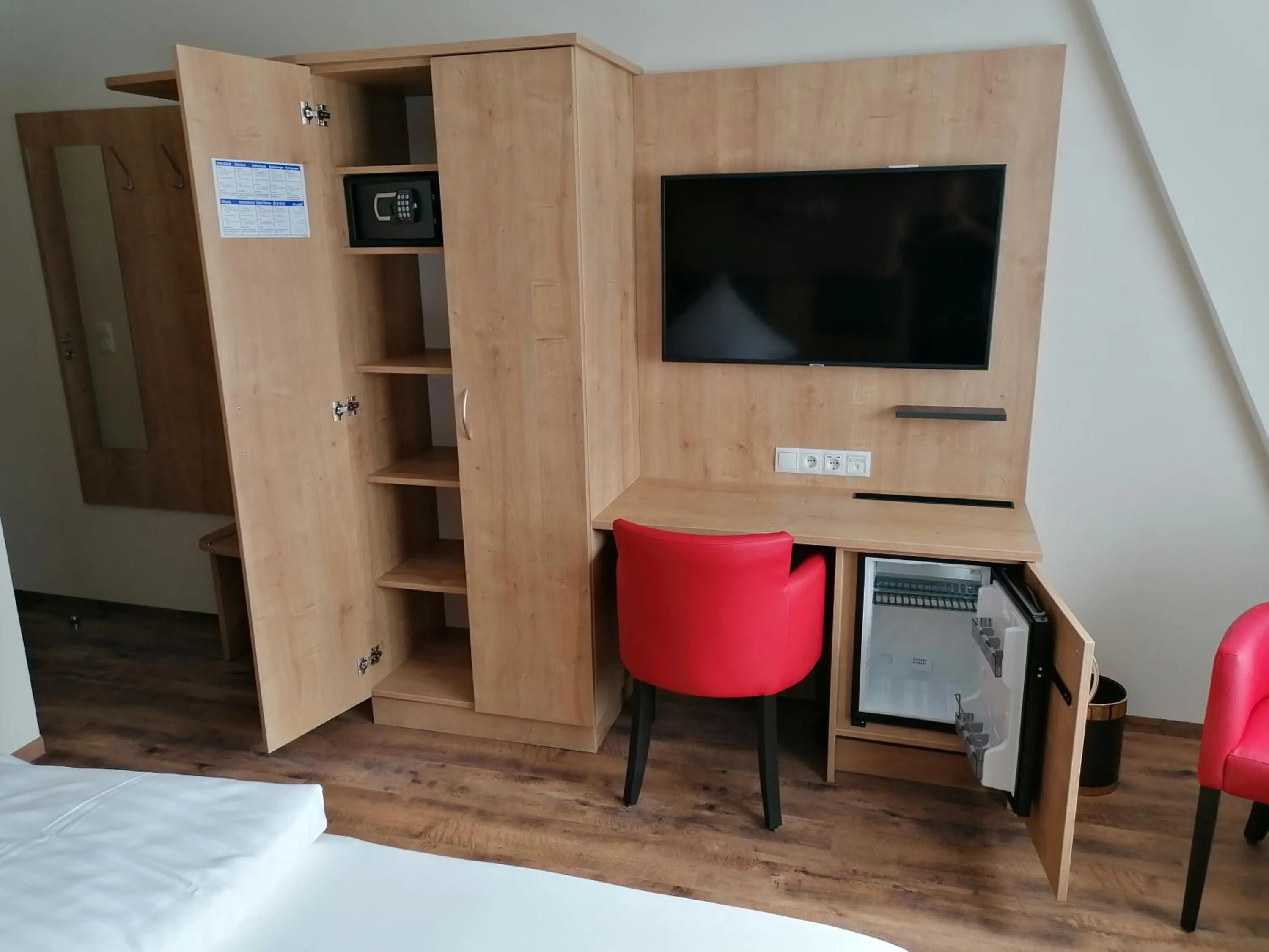 TV and multimedia, Bed in Landgasthof Niebler