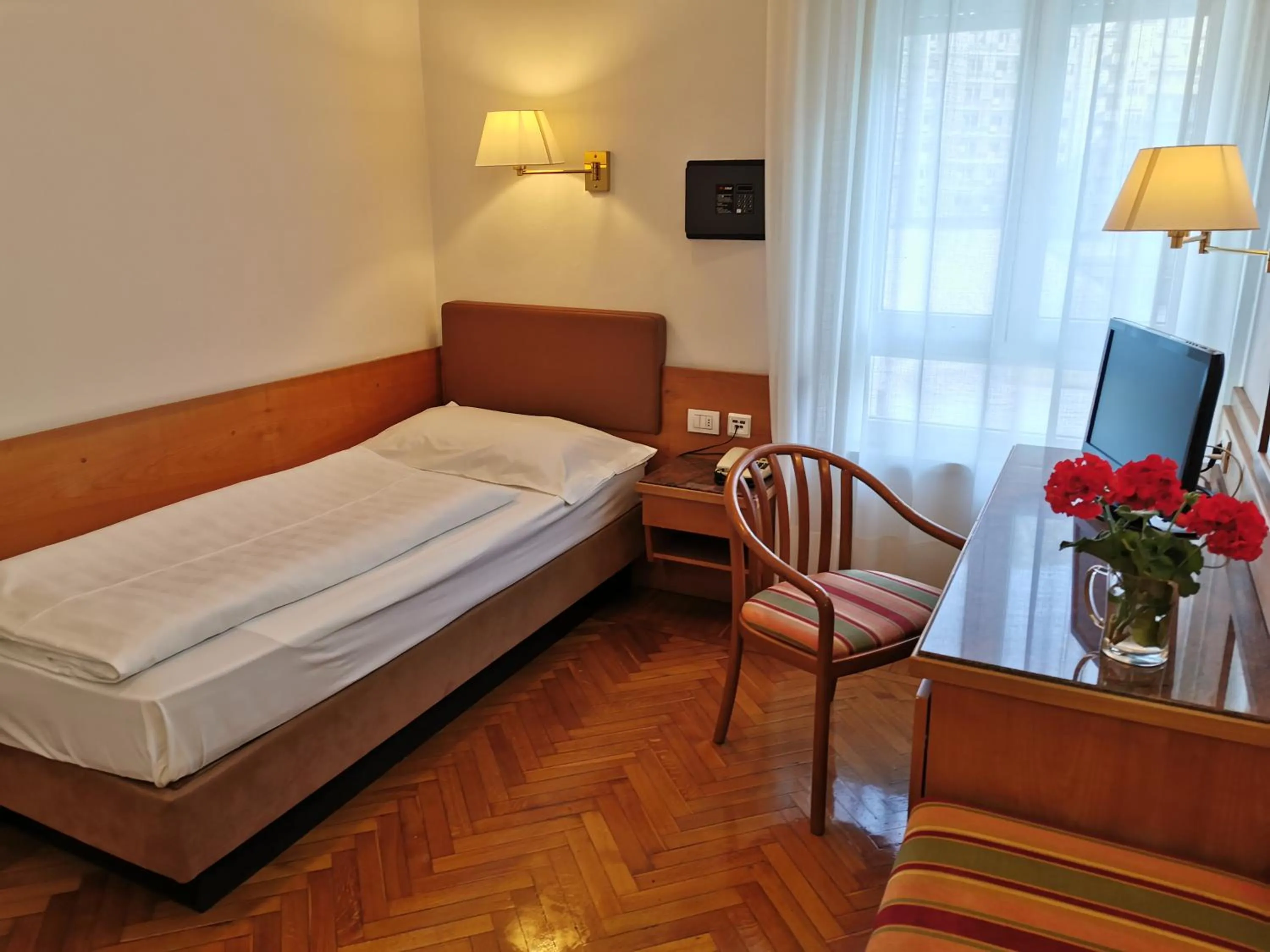 Bedroom, Bed in Hotel Adria