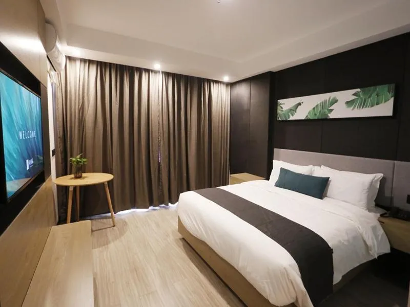 Up and In Kashgar Xiyu Avenue Food Street