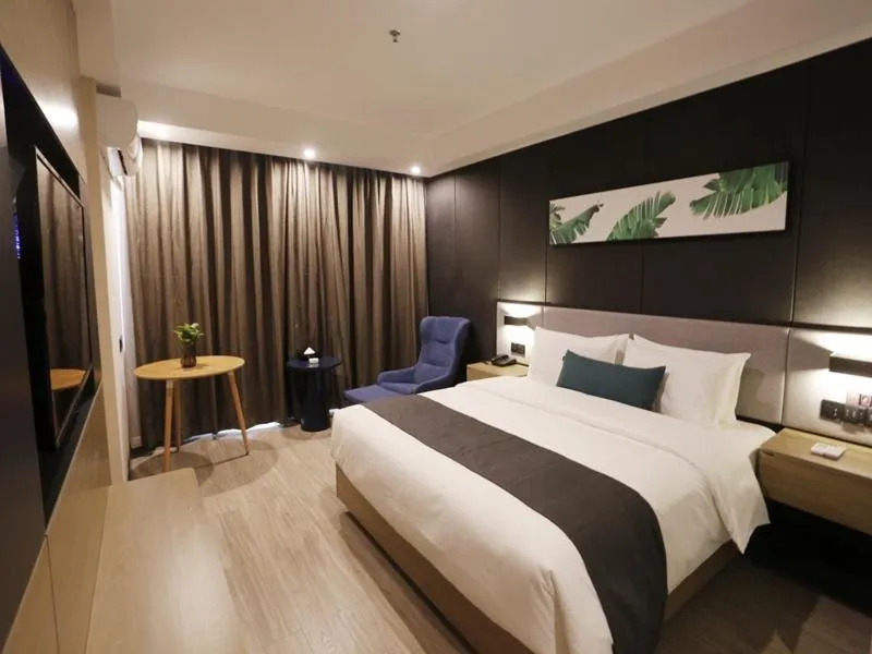 Up and In Kashgar Xiyu Avenue Food Street