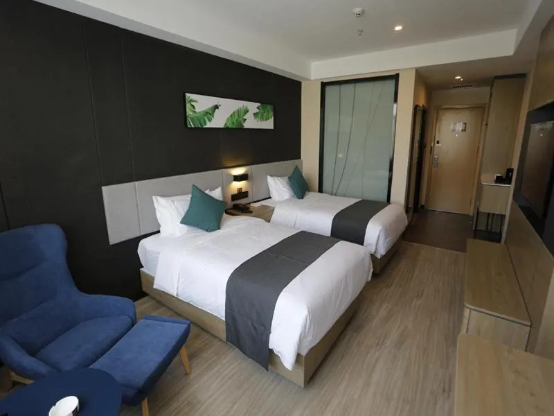 Up and In Kashgar Xiyu Avenue Food Street