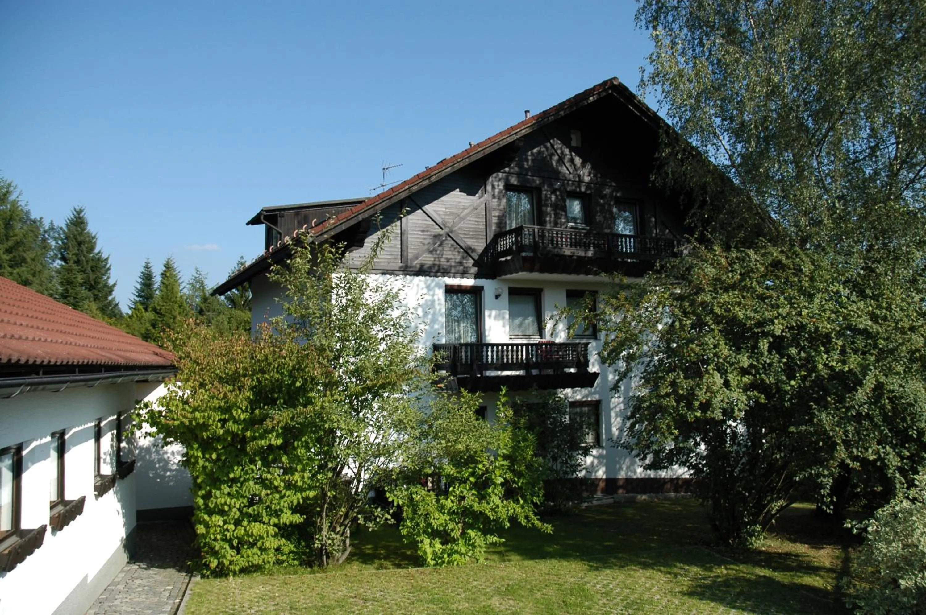 Property building in Hotel Dreisonnenberg