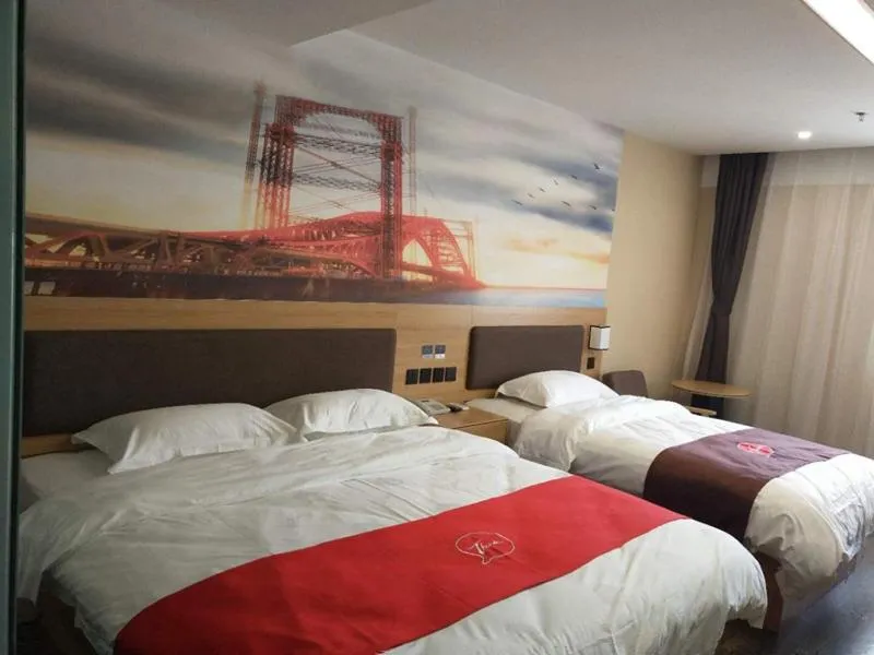 Bed in Thank Inn Chain Hotel Jiangsu Nantong Chongchuan District Century Plaza Nantong University