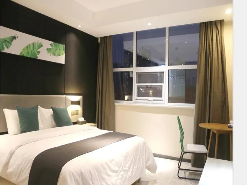 Up And In Shandong Linyi Lanshan District Taisheng Square