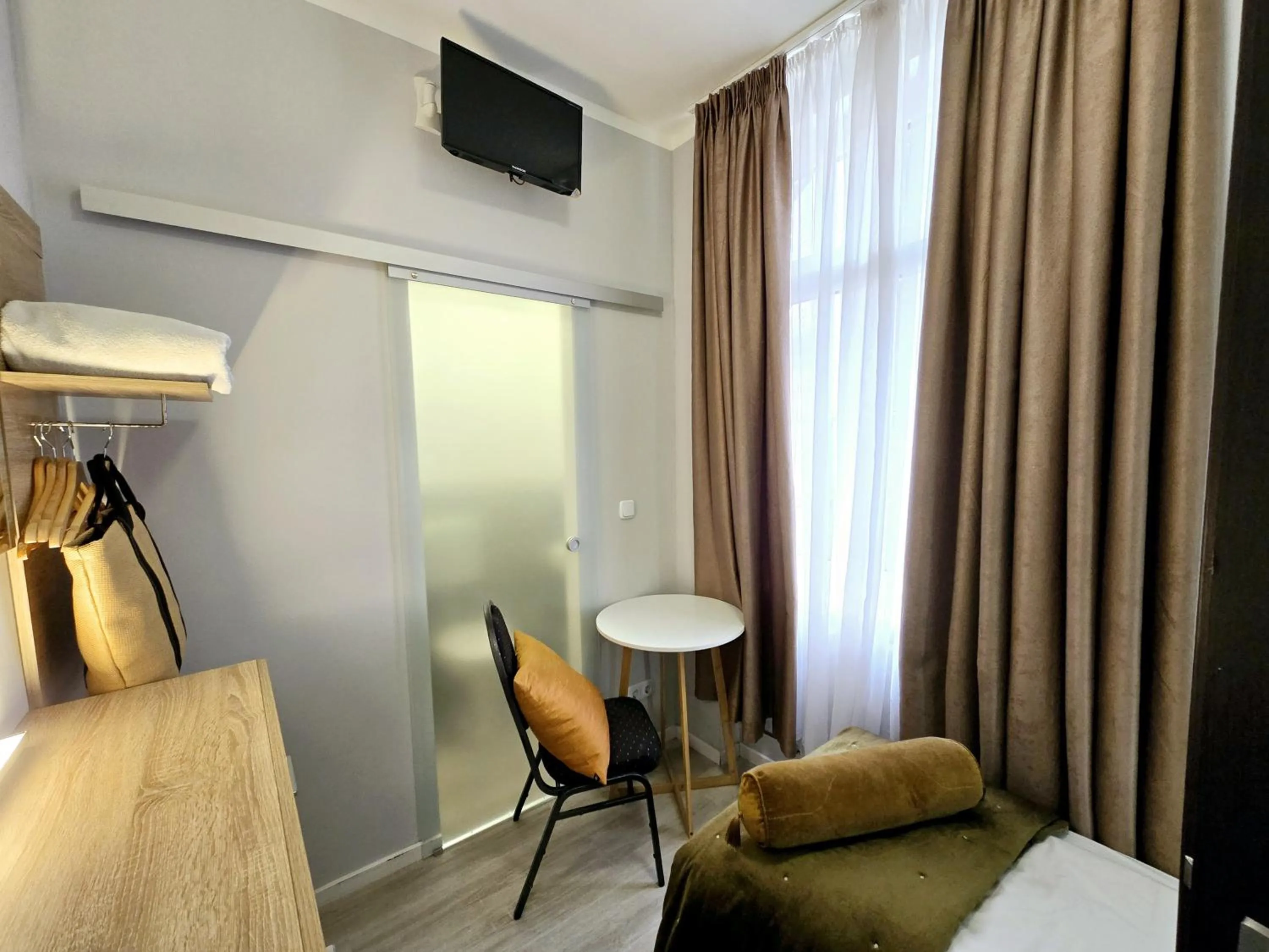Bedroom in City Hotel Storch