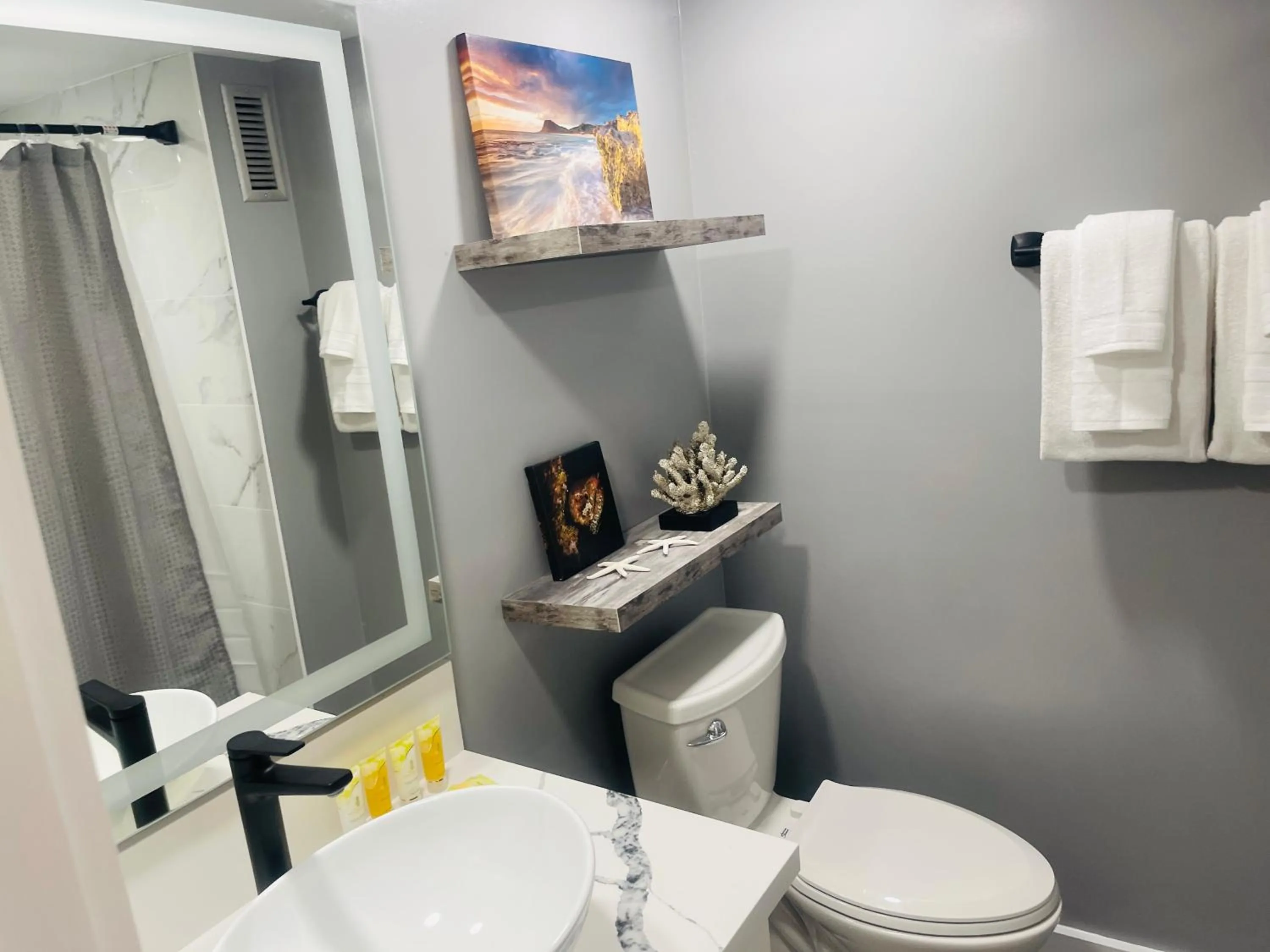 Marine Surf 16th floor