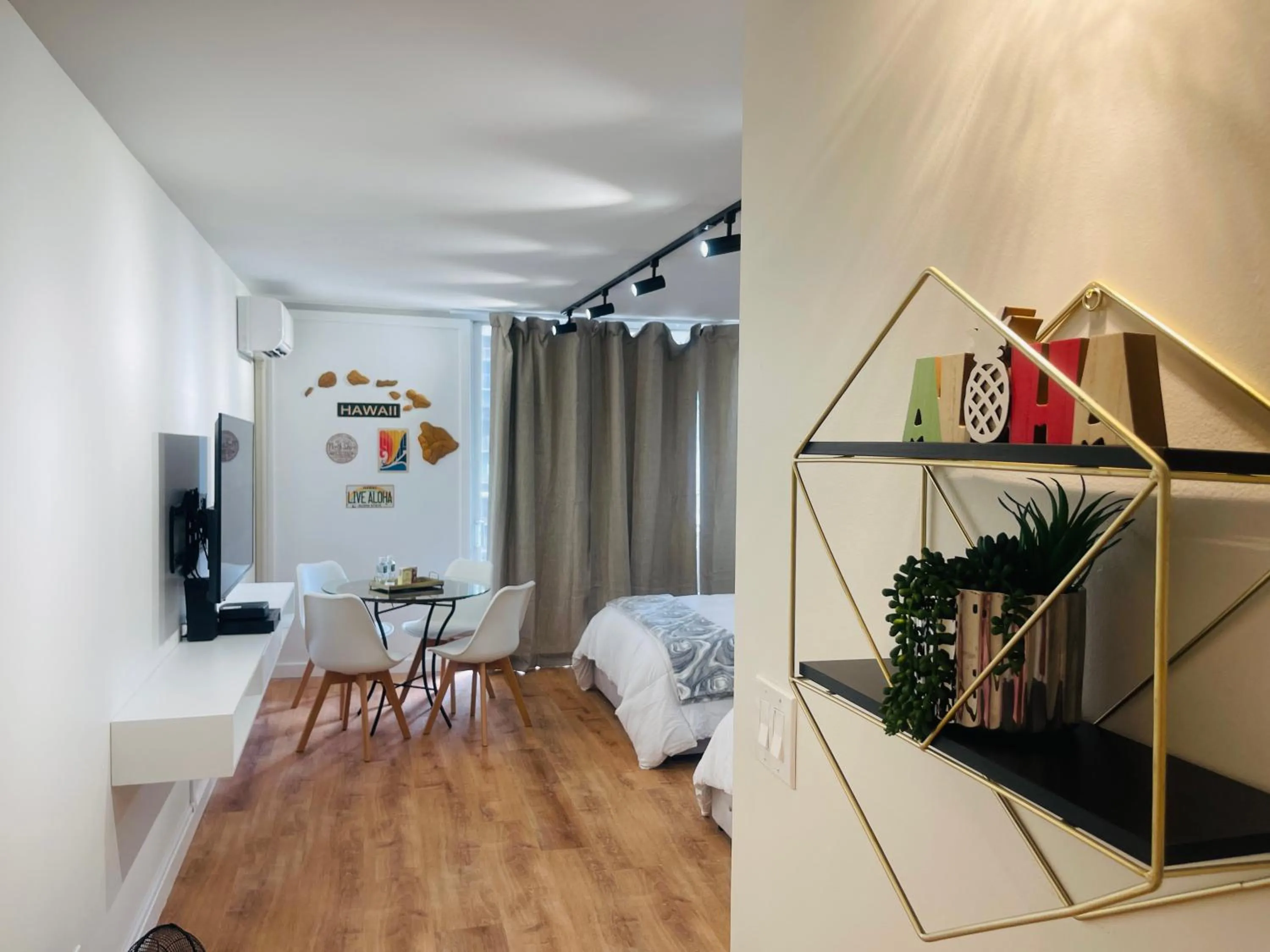 Marine Surf 16th floor