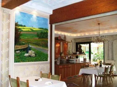 Restaurant/places to eat in Hotel zum Rehberg
