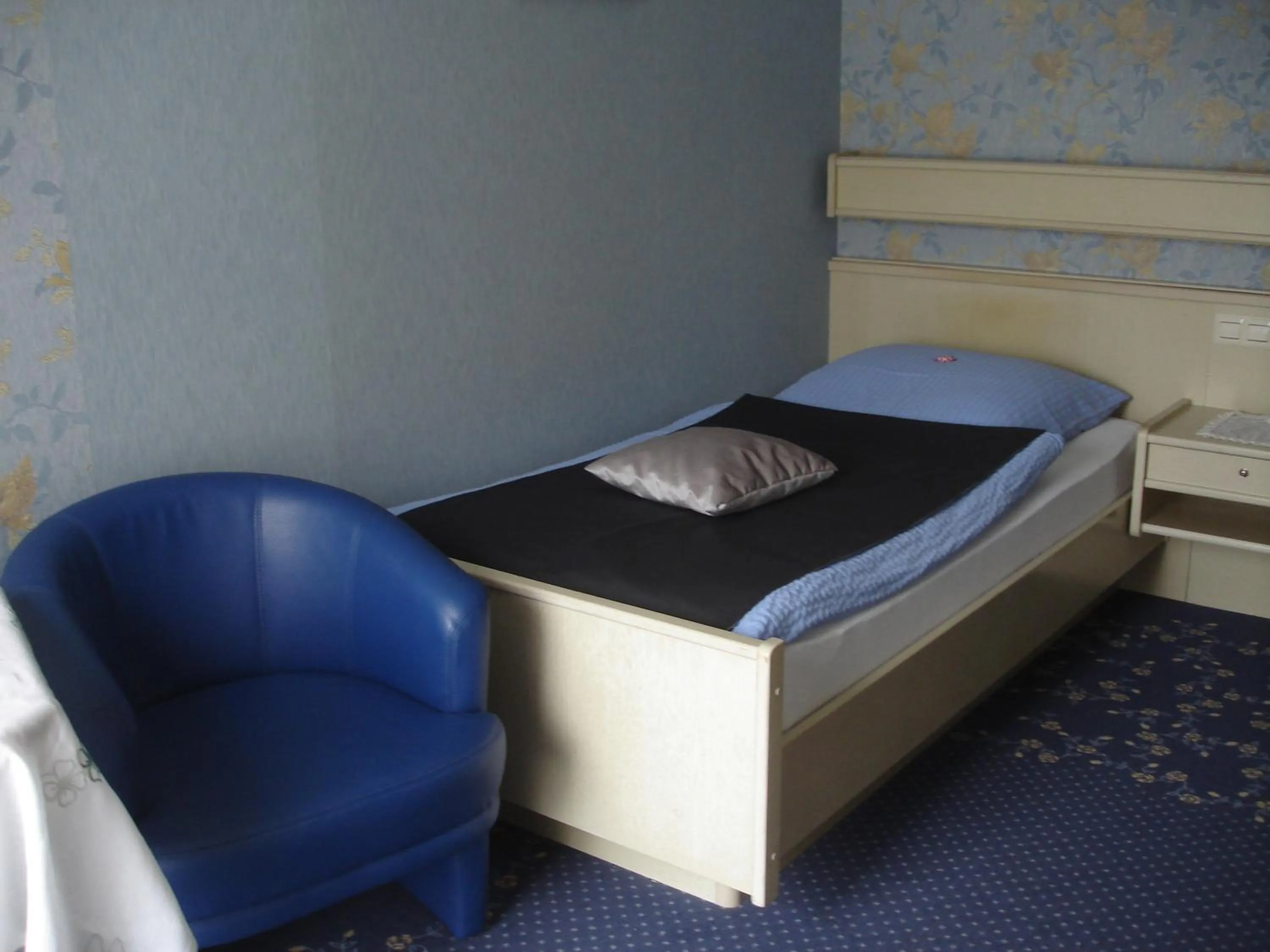 Bed in Hotel zum Rehberg