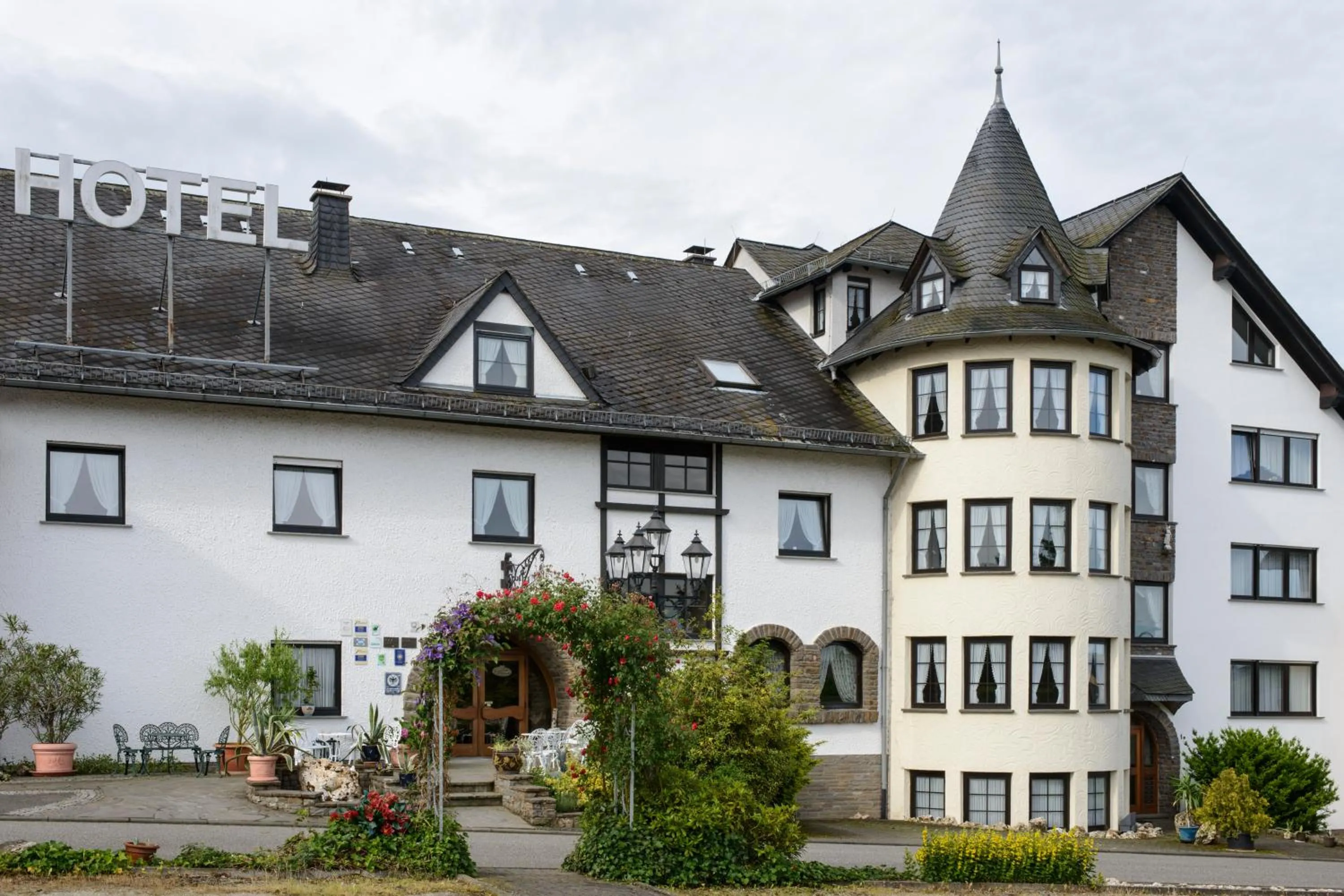 Property building in Hotel zum Rehberg