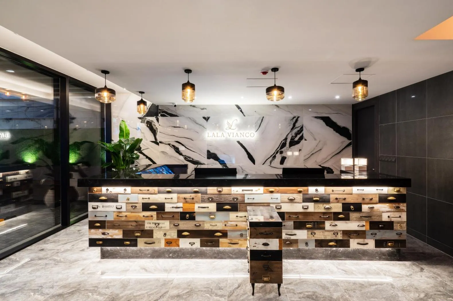 LALA VIANCO BUSINESS Hotel