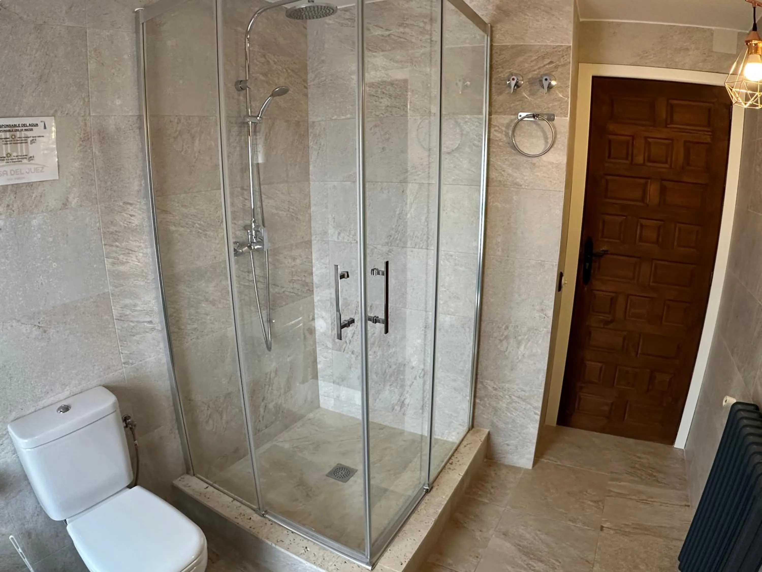 Shower in Casa del Juez, Alojamiento rural singular