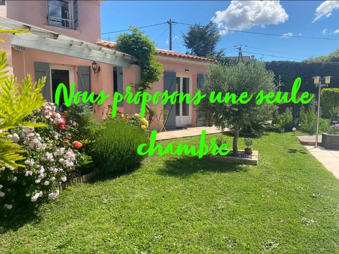 Property building in Chambre d’hôtes vaucluse