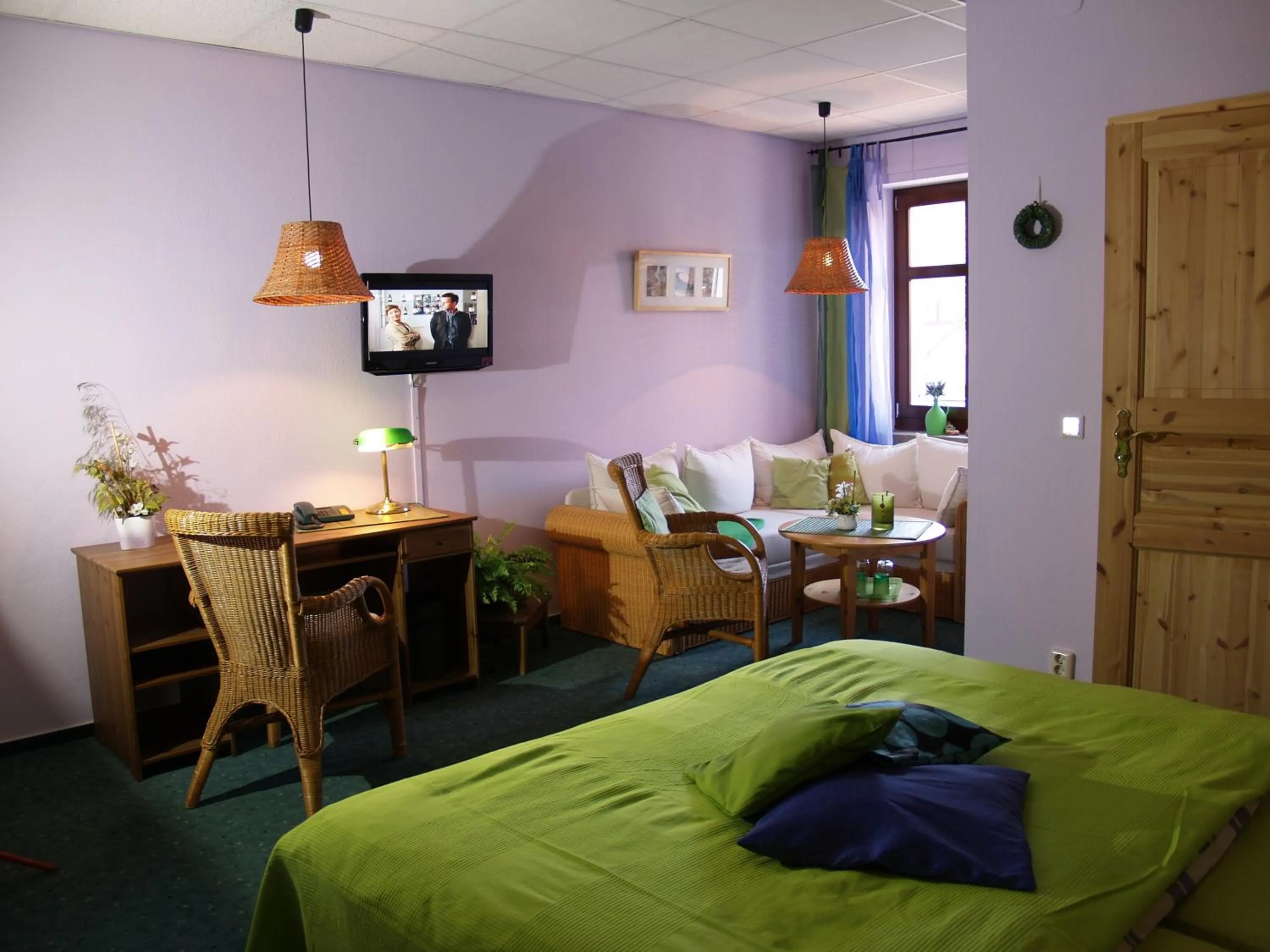Seating area, Bed in Hermanns Hotel Zum Goldenen Stern