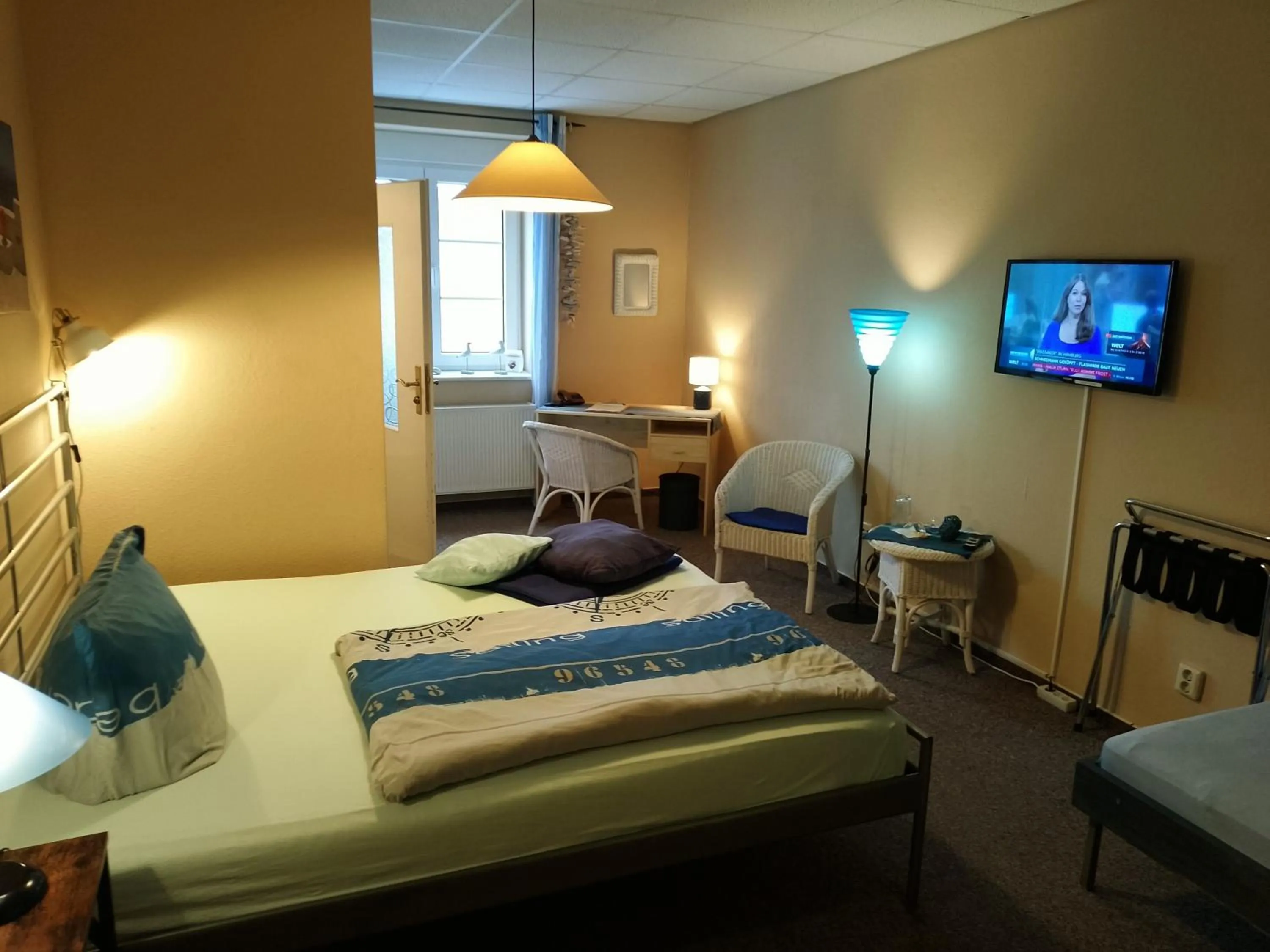 Bedroom, Bed in Hermanns Hotel Zum Goldenen Stern