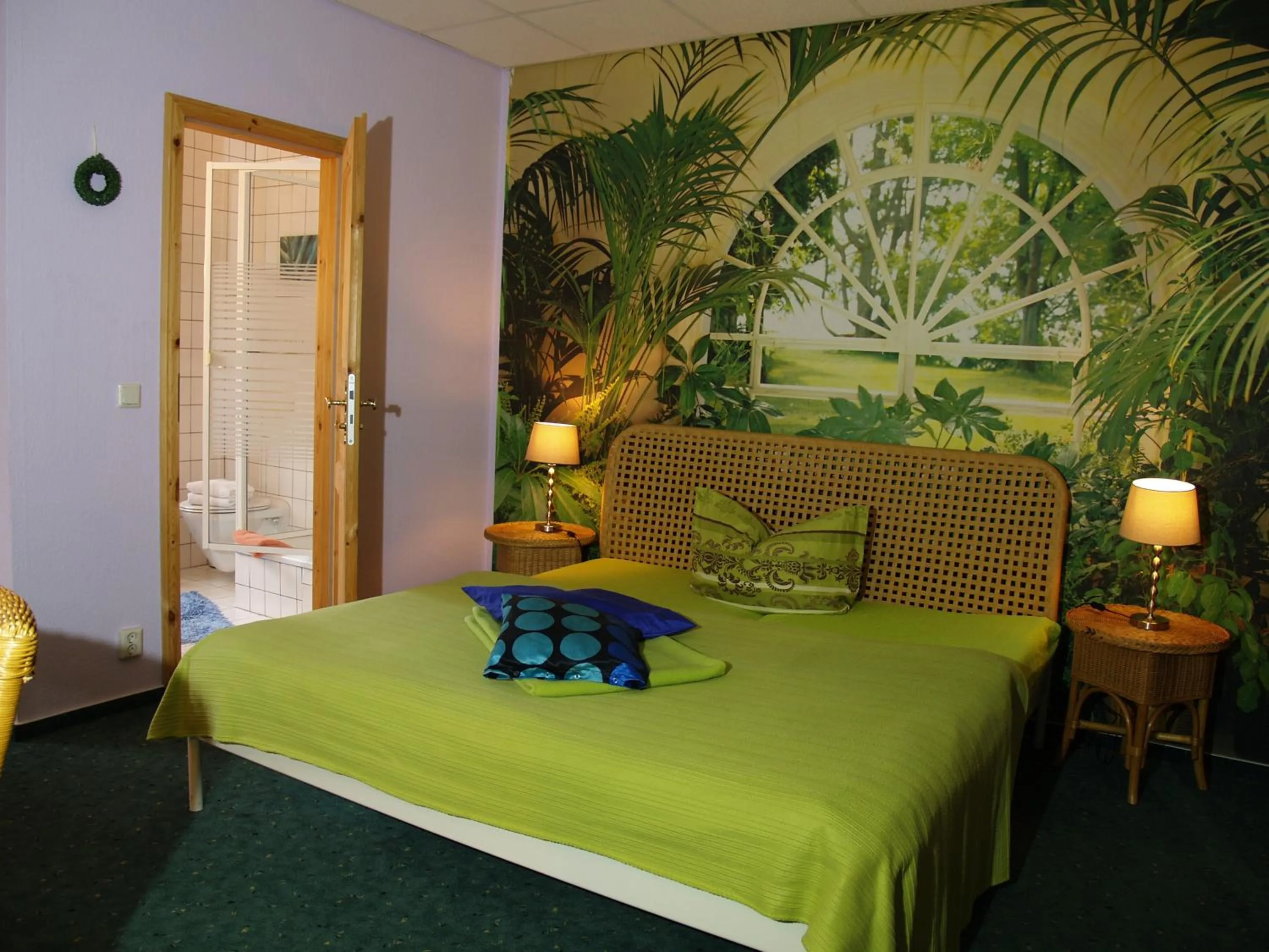 Photo of the whole room, Bed in Hermanns Hotel Zum Goldenen Stern