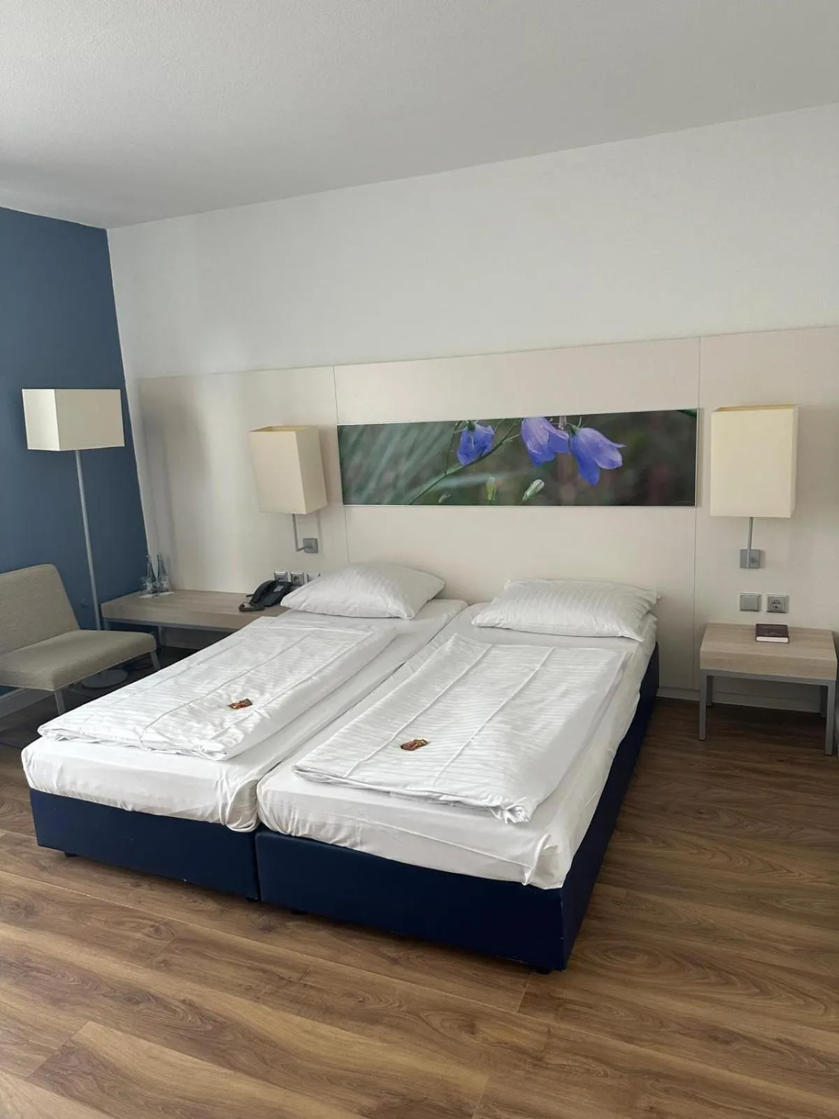 Photo of the whole room, Bed in Concorde Hotel Siegen