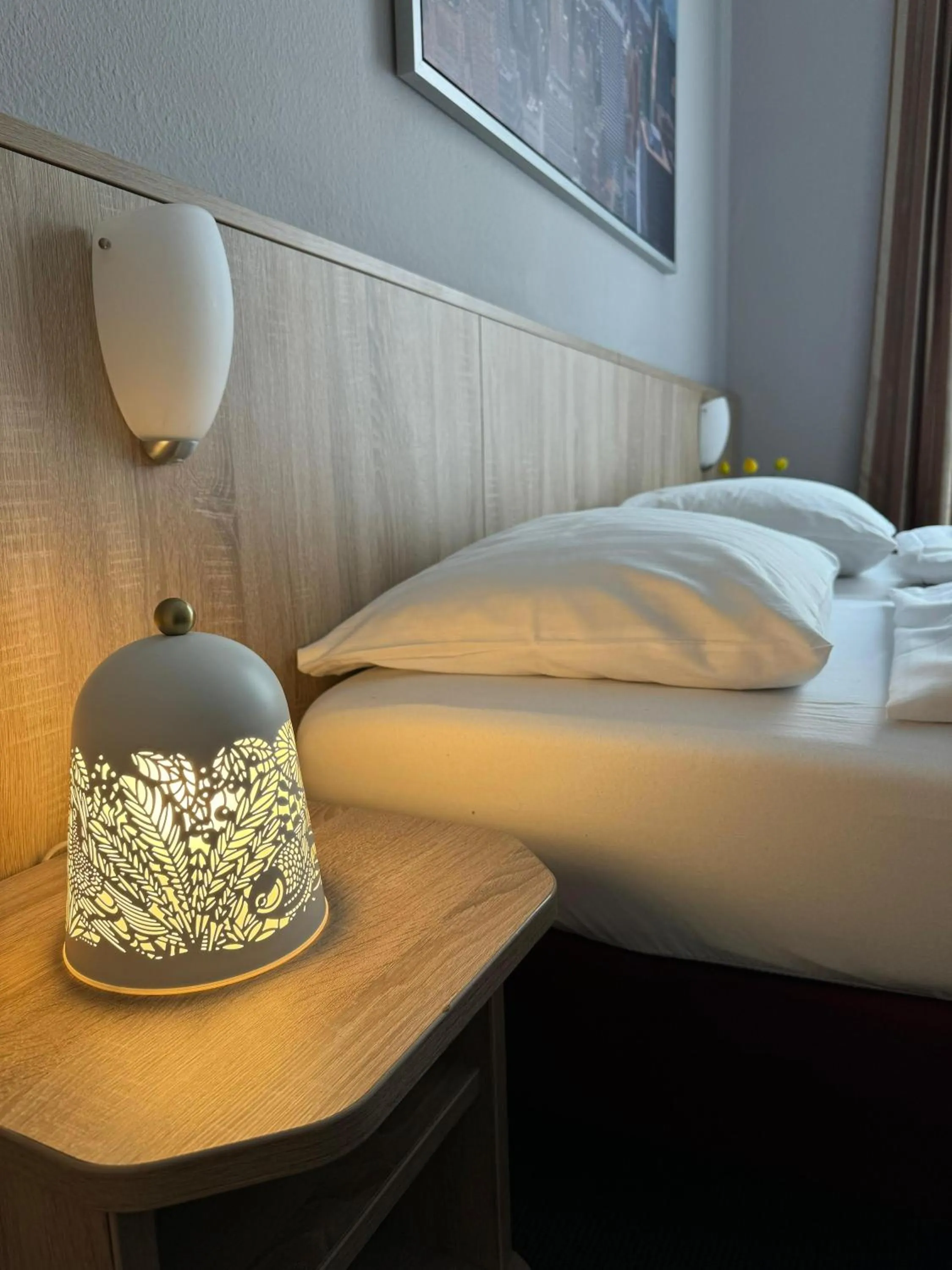 Bed in Hotel Kieler Hof - Hamburg Central Station