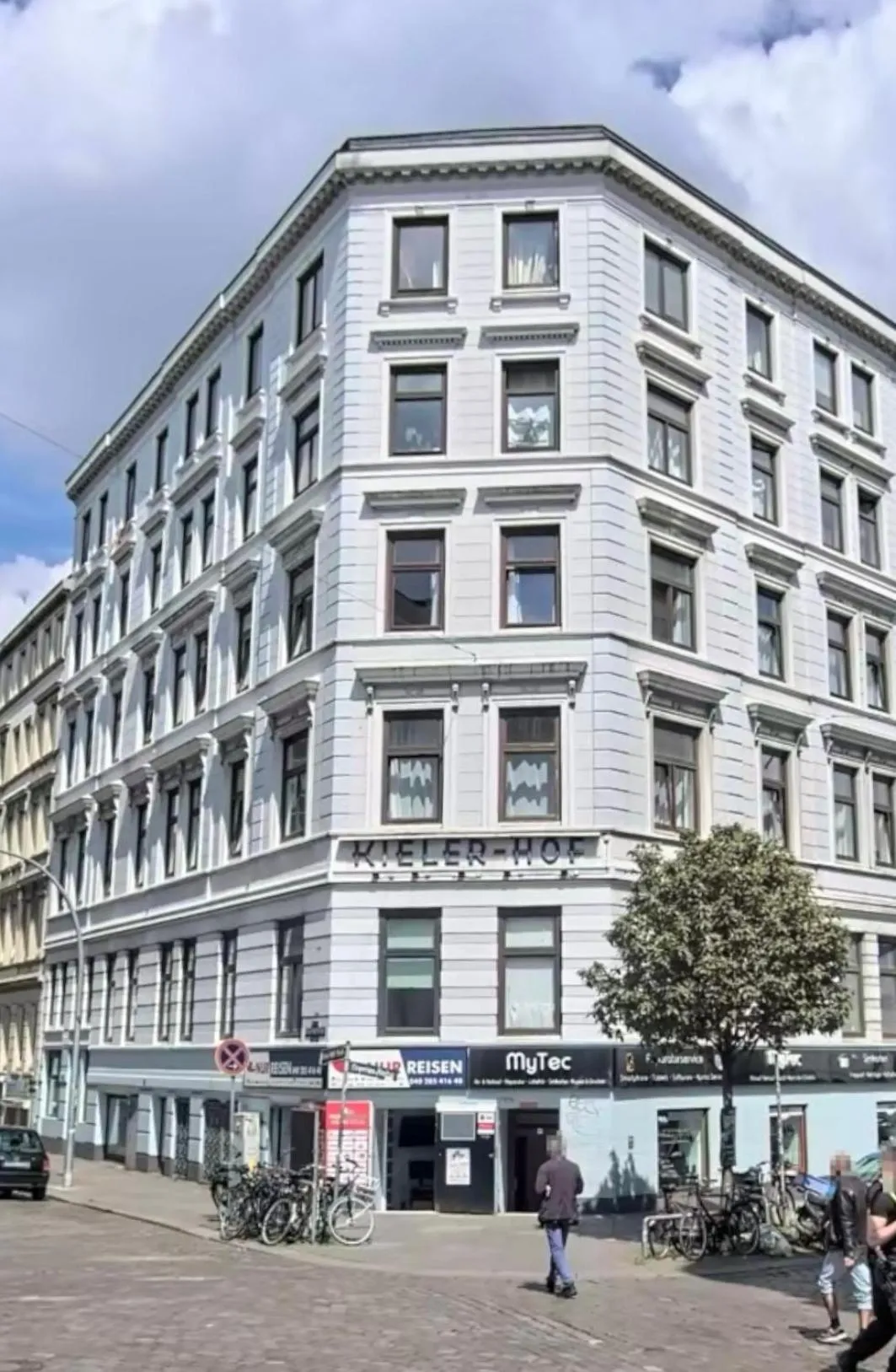 Property building in Hotel Kieler Hof - Hamburg Central Station