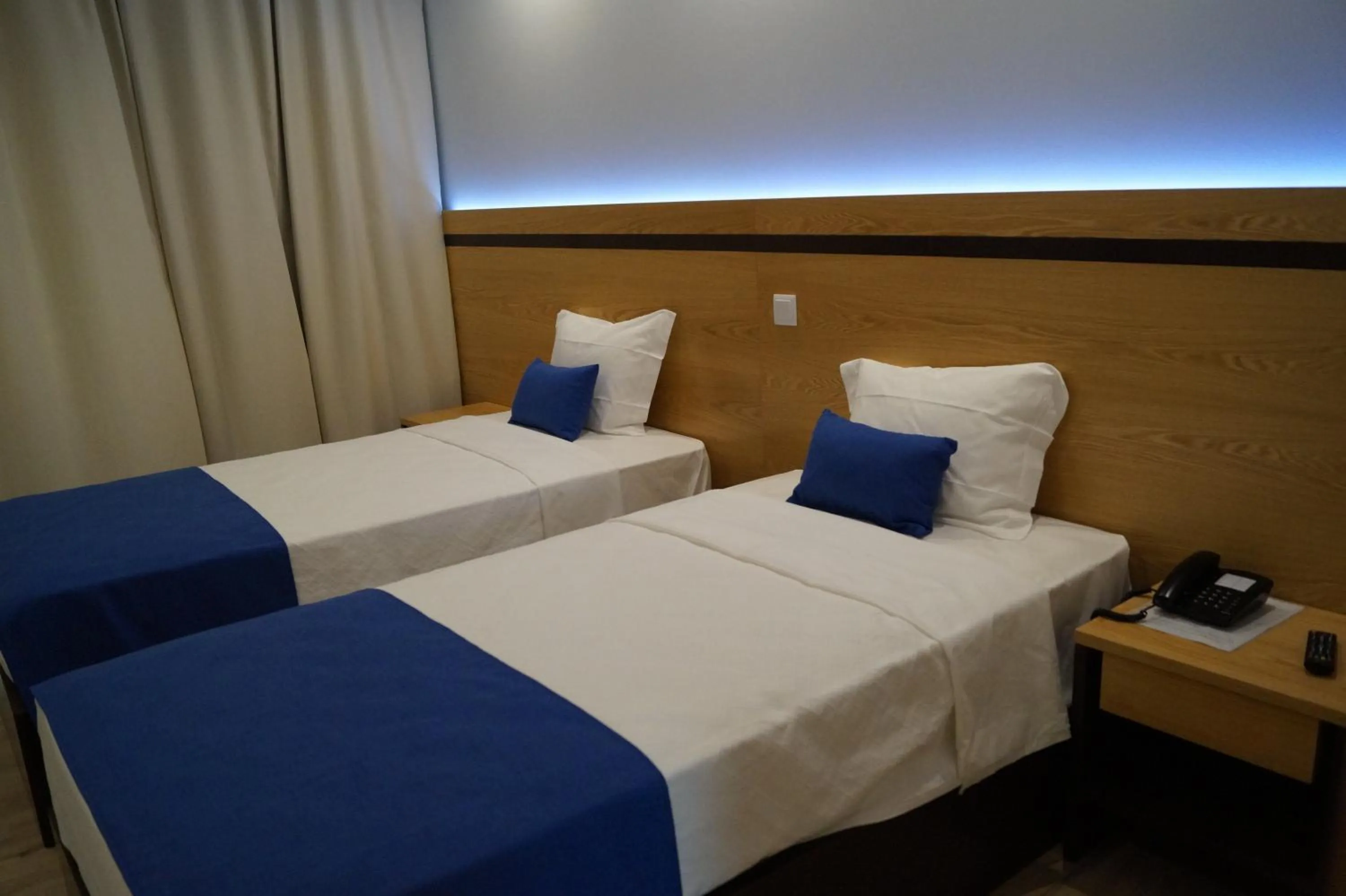 Bedroom, Bed in Angra Central Hotel