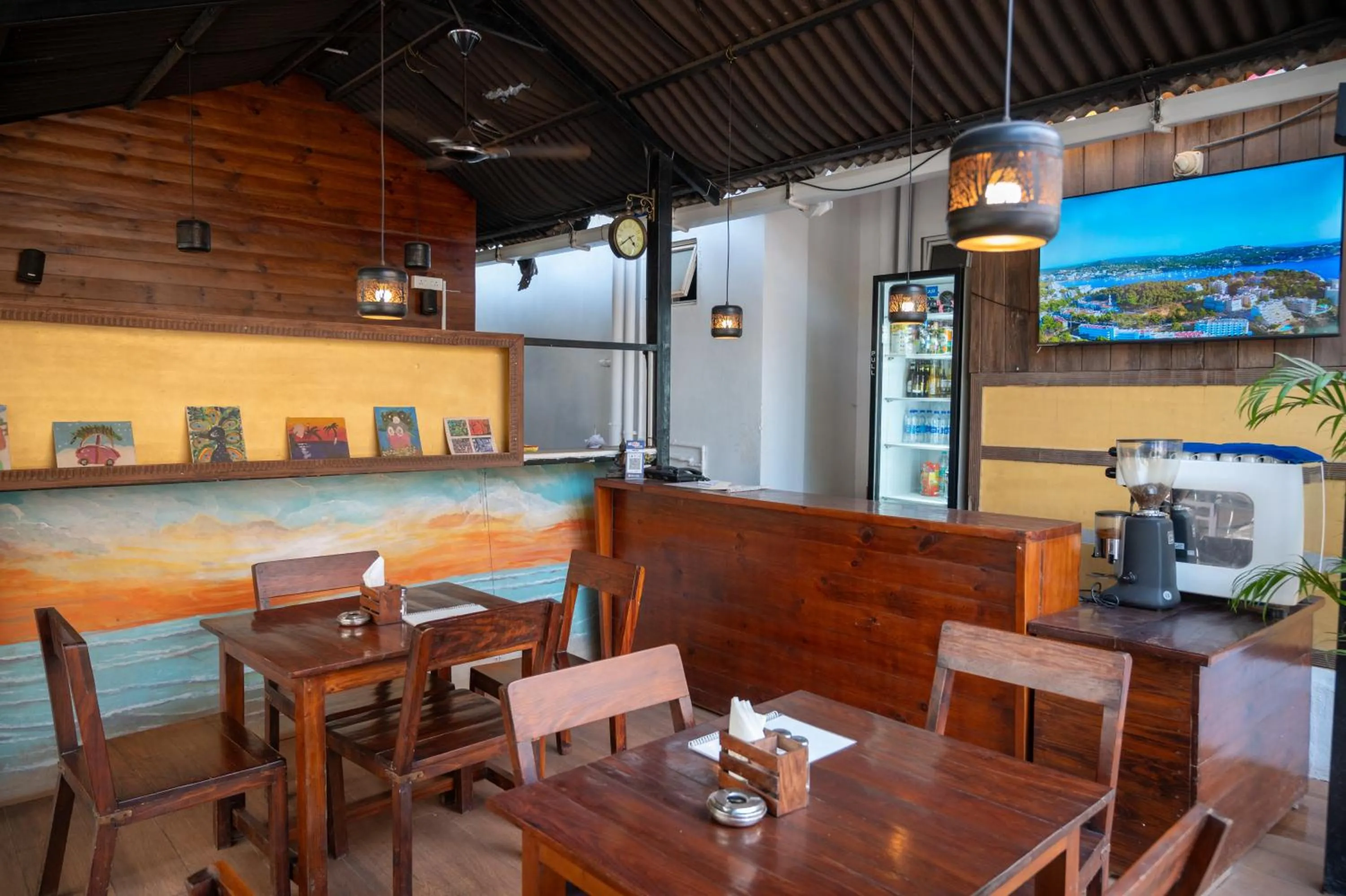 Restaurant/places to eat in Aaria Hills