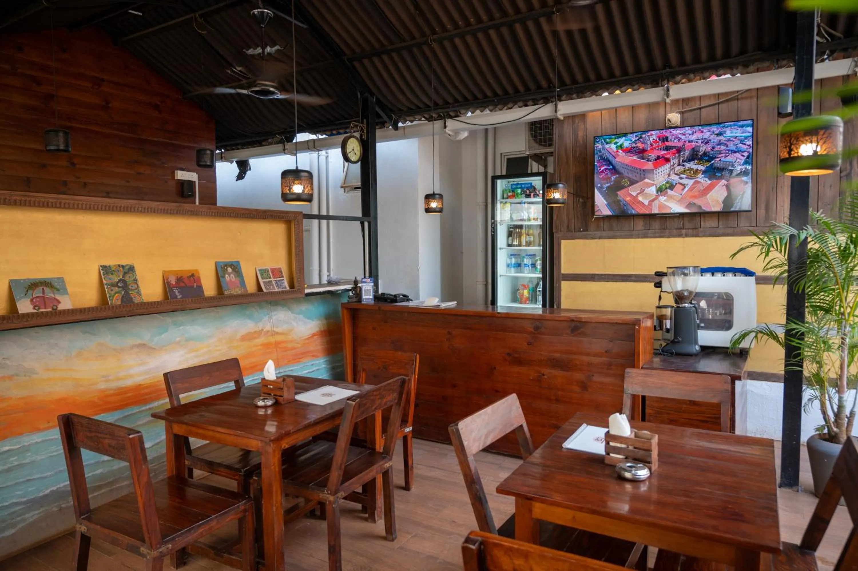 Restaurant/places to eat in Aaria Hills