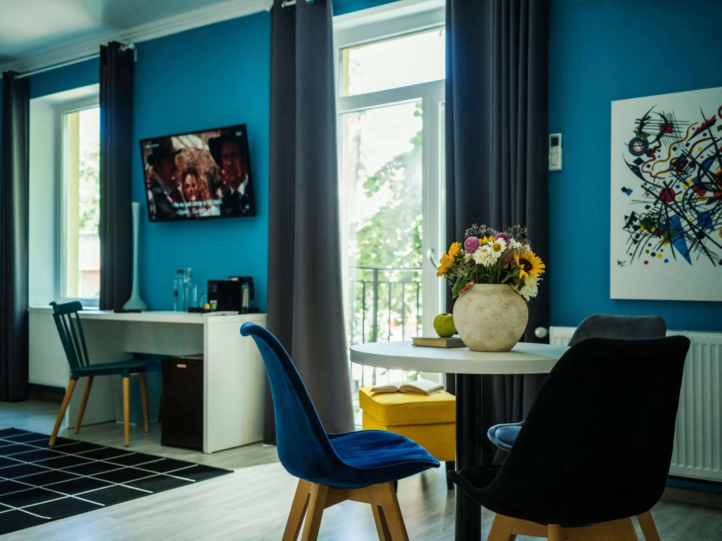 TV and multimedia in compleX living aparthotel