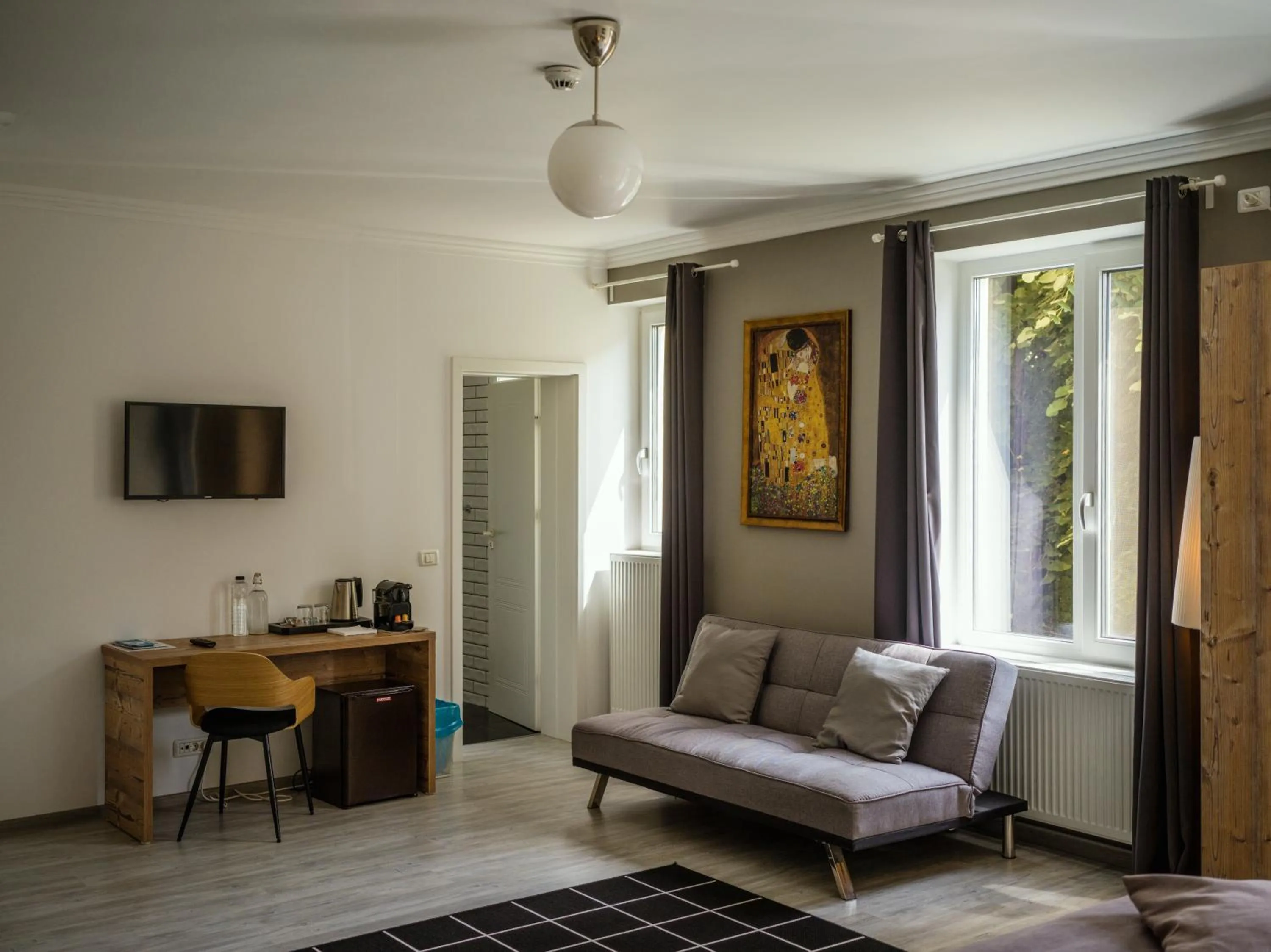 TV and multimedia in compleX living aparthotel