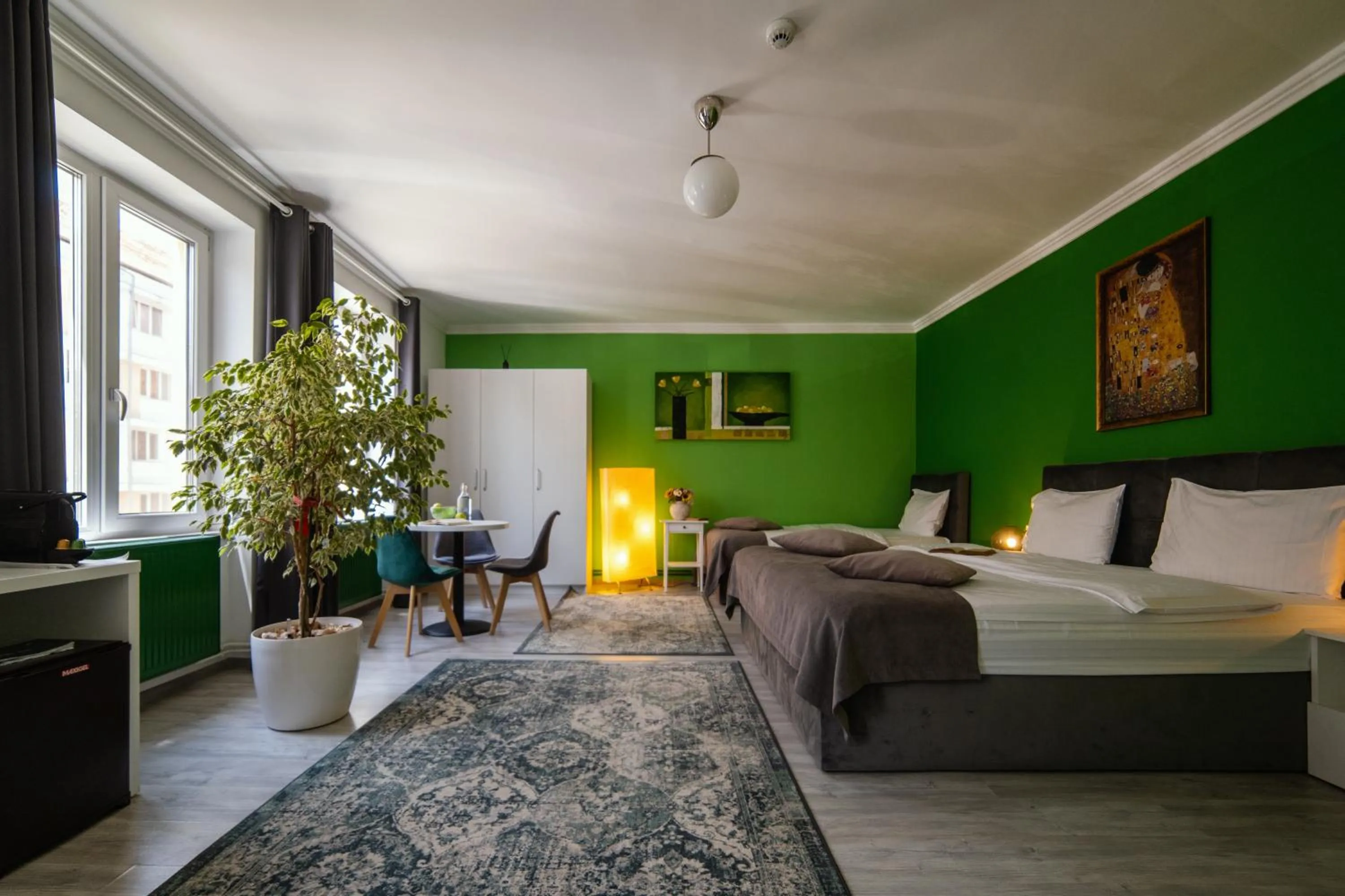 Bed in compleX living aparthotel